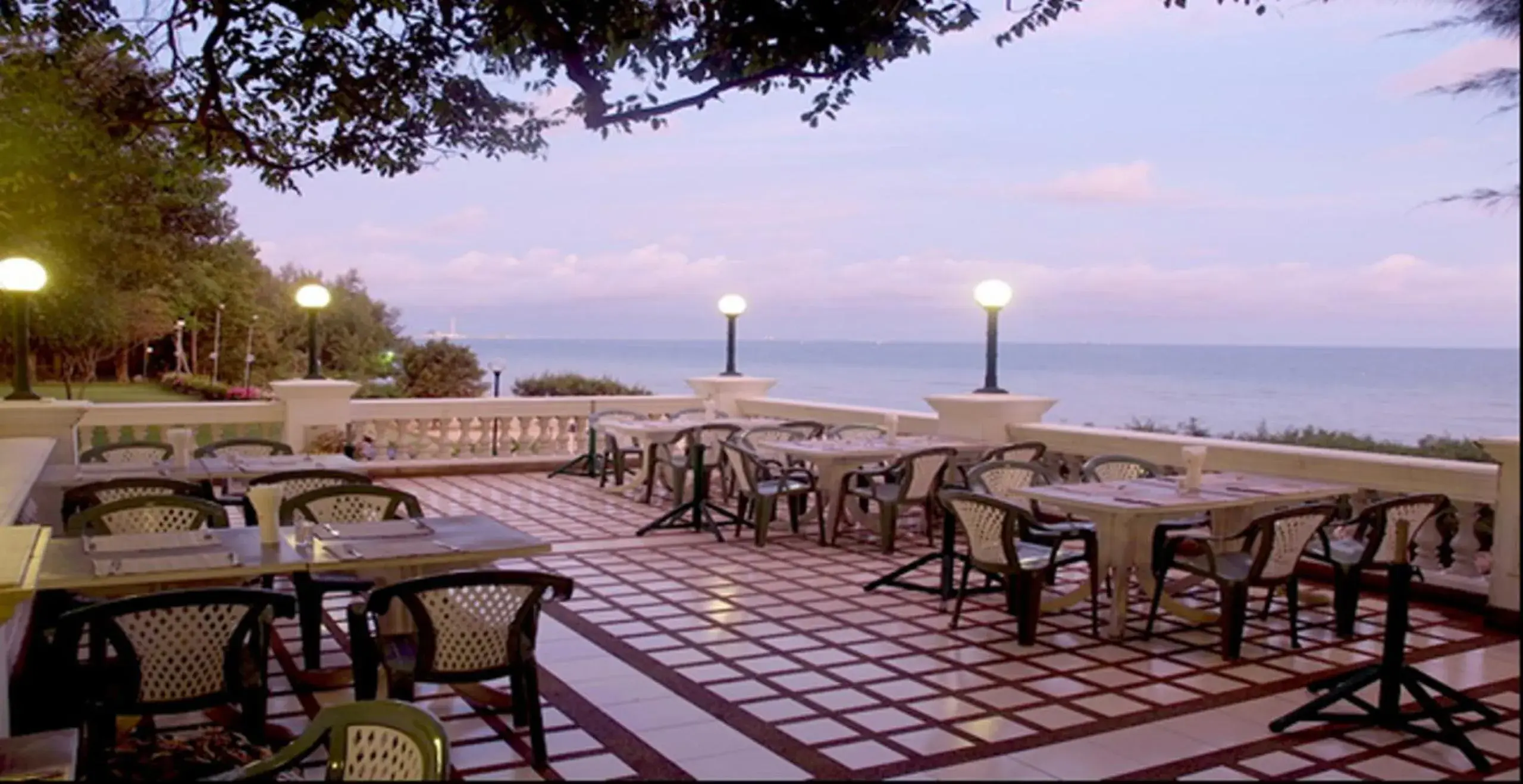 Restaurant/places to eat in Purimas Beach Hotel & Spa Restaurant/places to eat in Purimas Beach Hotel & Spa