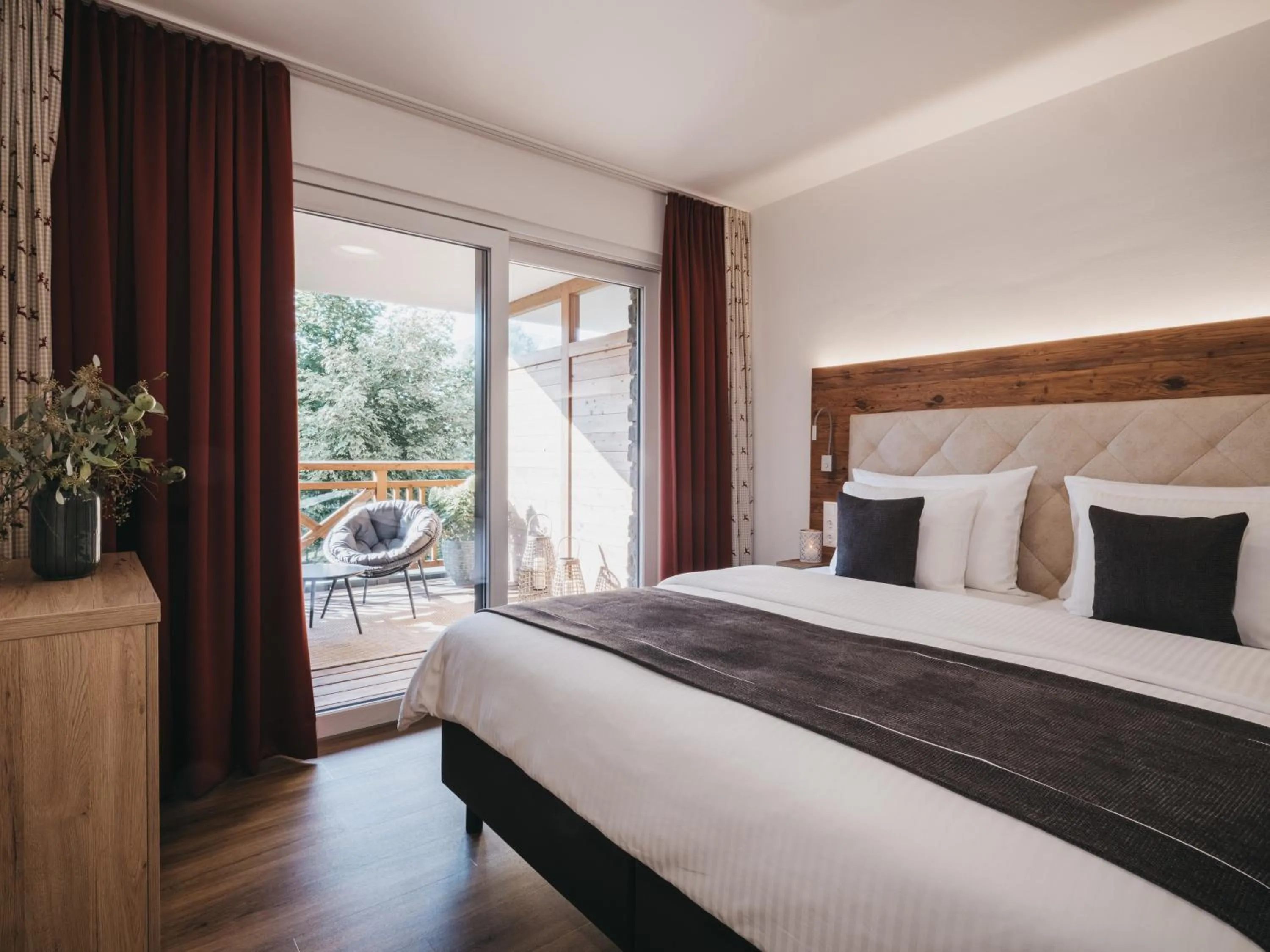Photo of the whole room, Bed in Village Park Suites