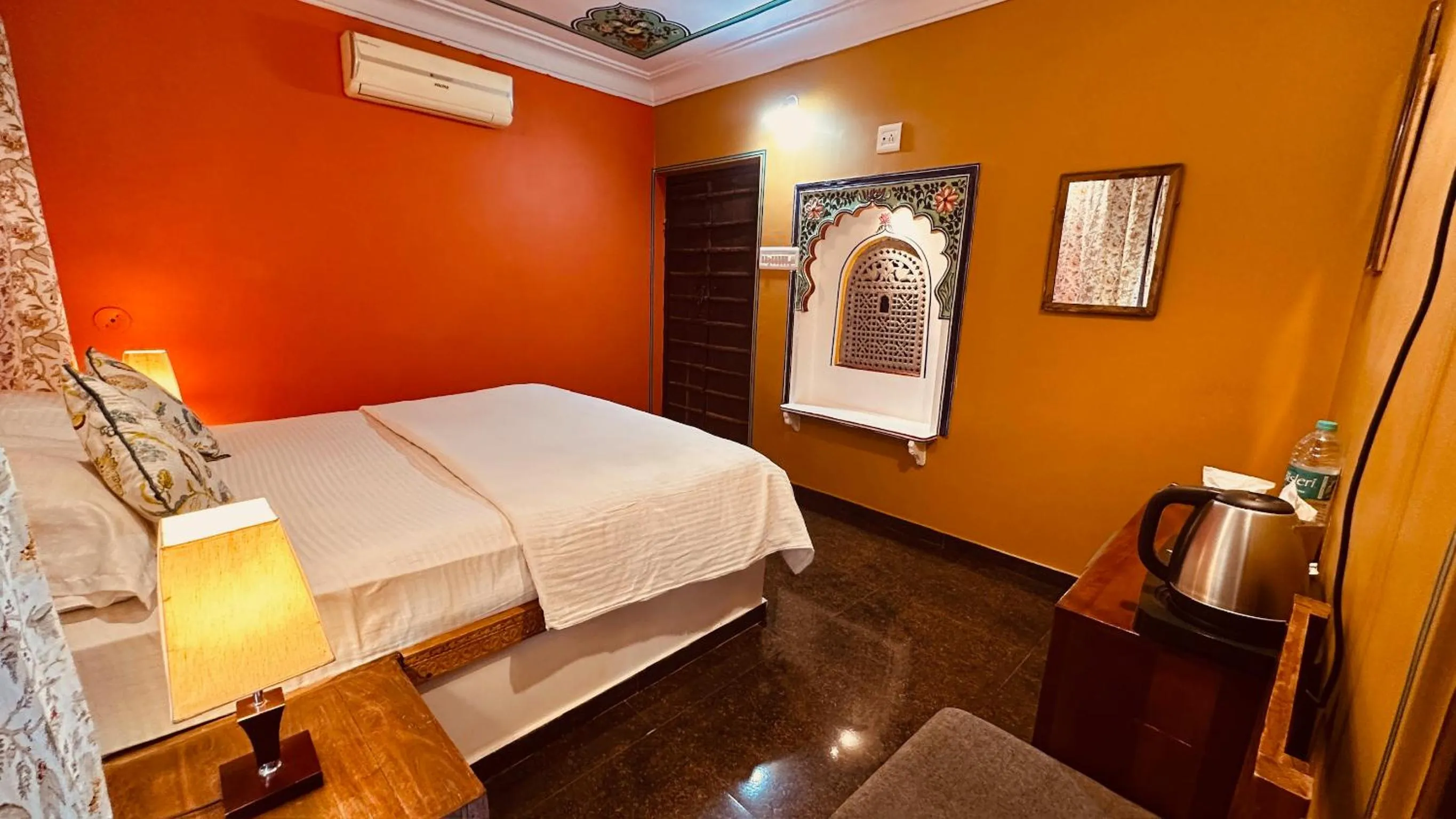 Bed in Haveli Bundi Inn