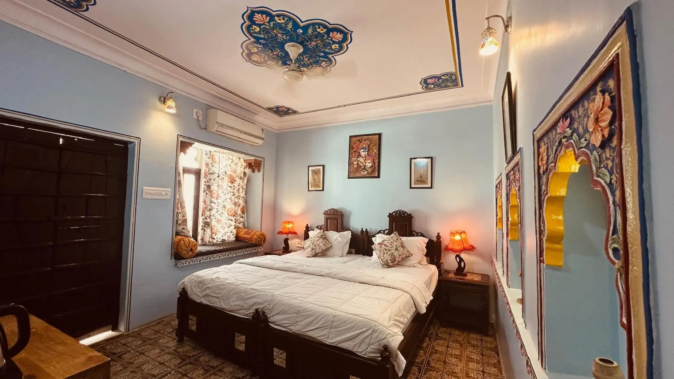 Bed in Haveli Bundi Inn Bed in Haveli Bundi Inn