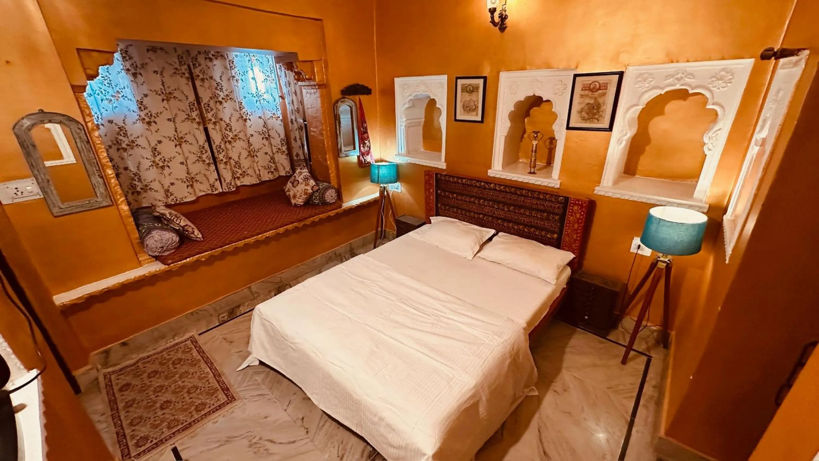 Bed in Haveli Bundi Inn