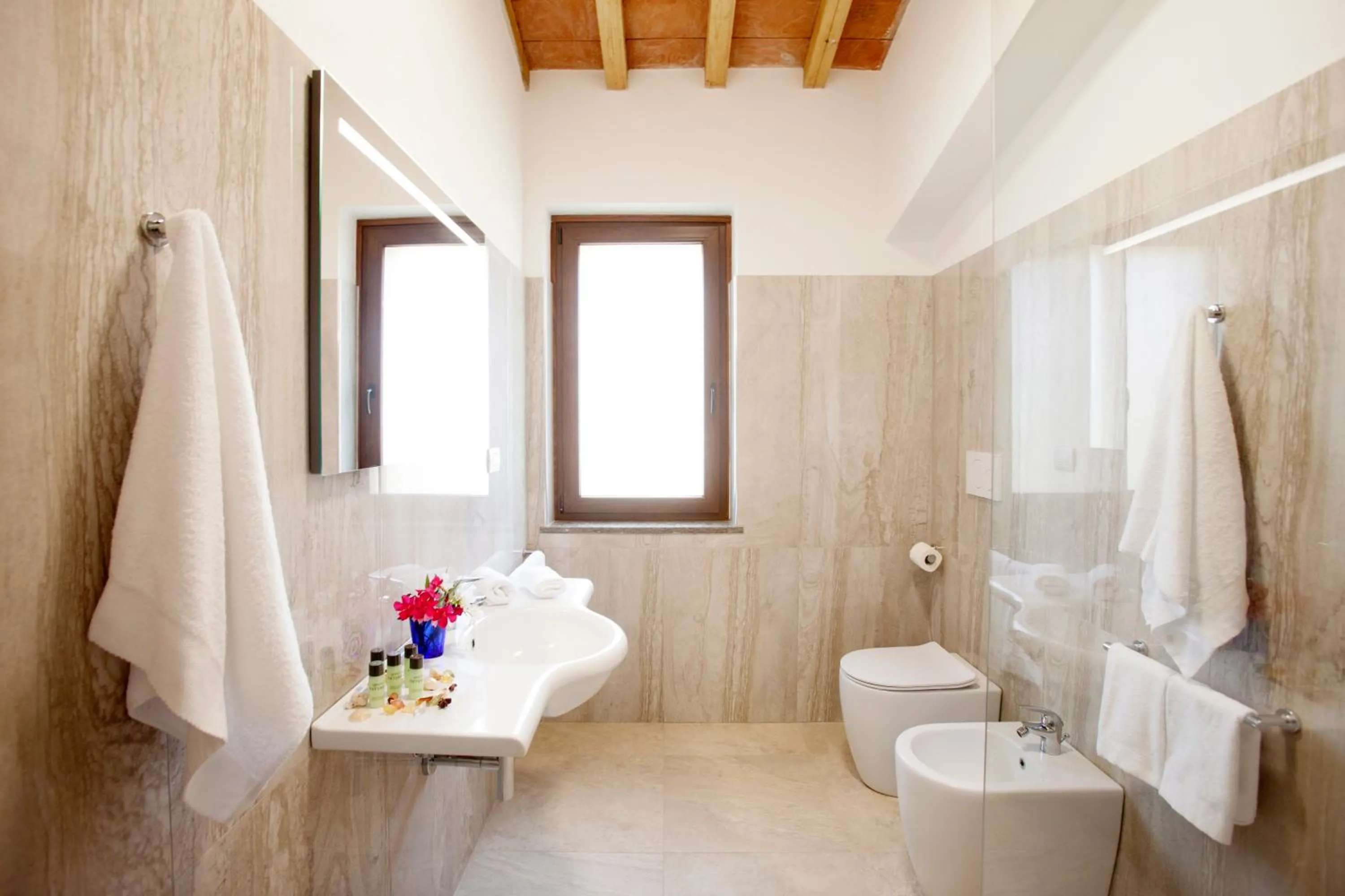 Shower in Resort Capalbio