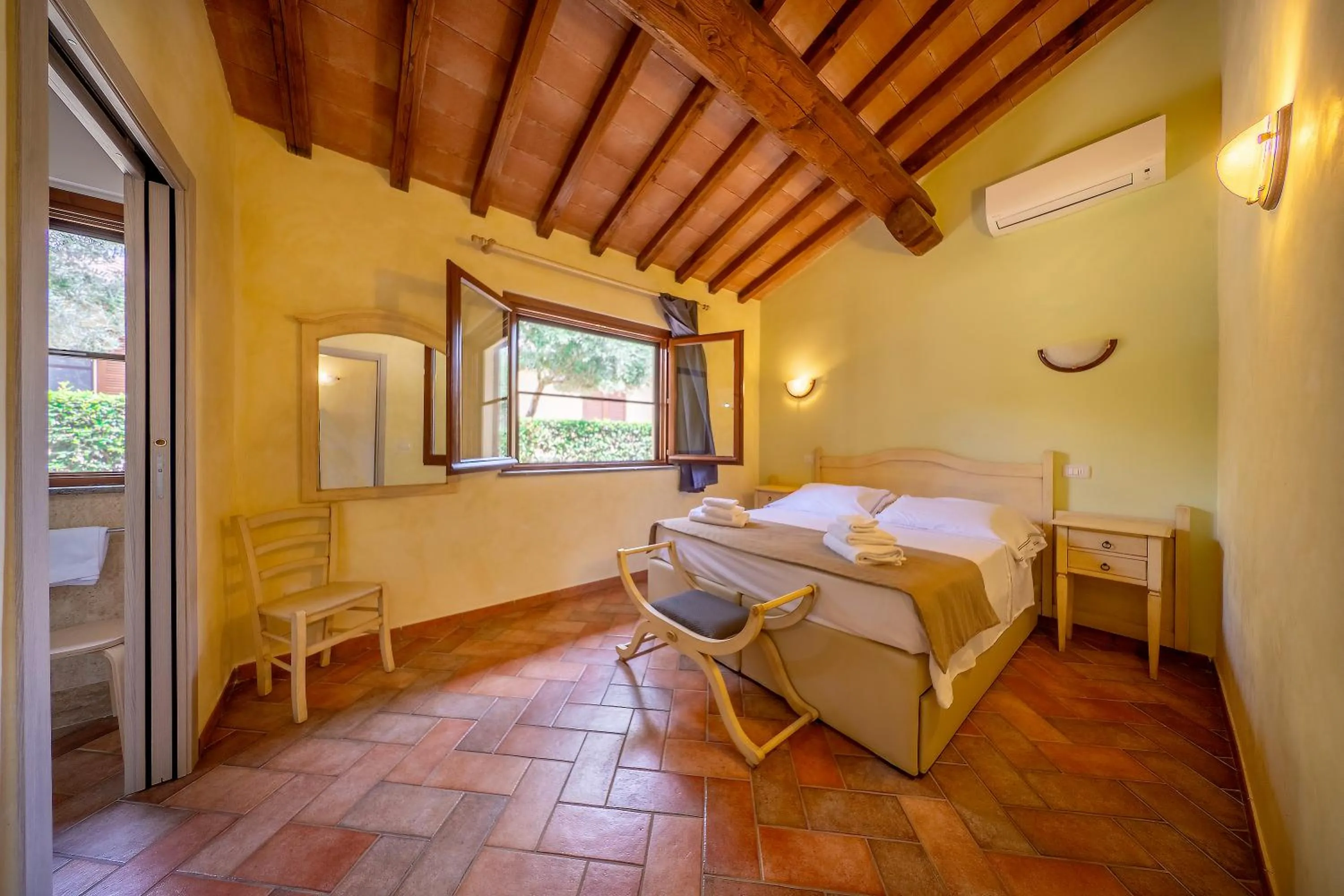 Bed in Resort Capalbio