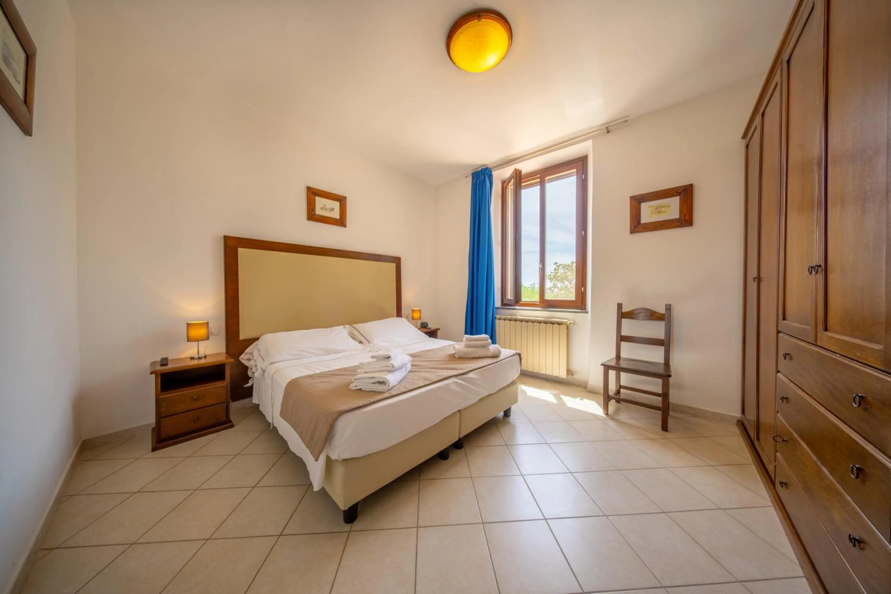 Bedroom, Bed in Resort Capalbio
