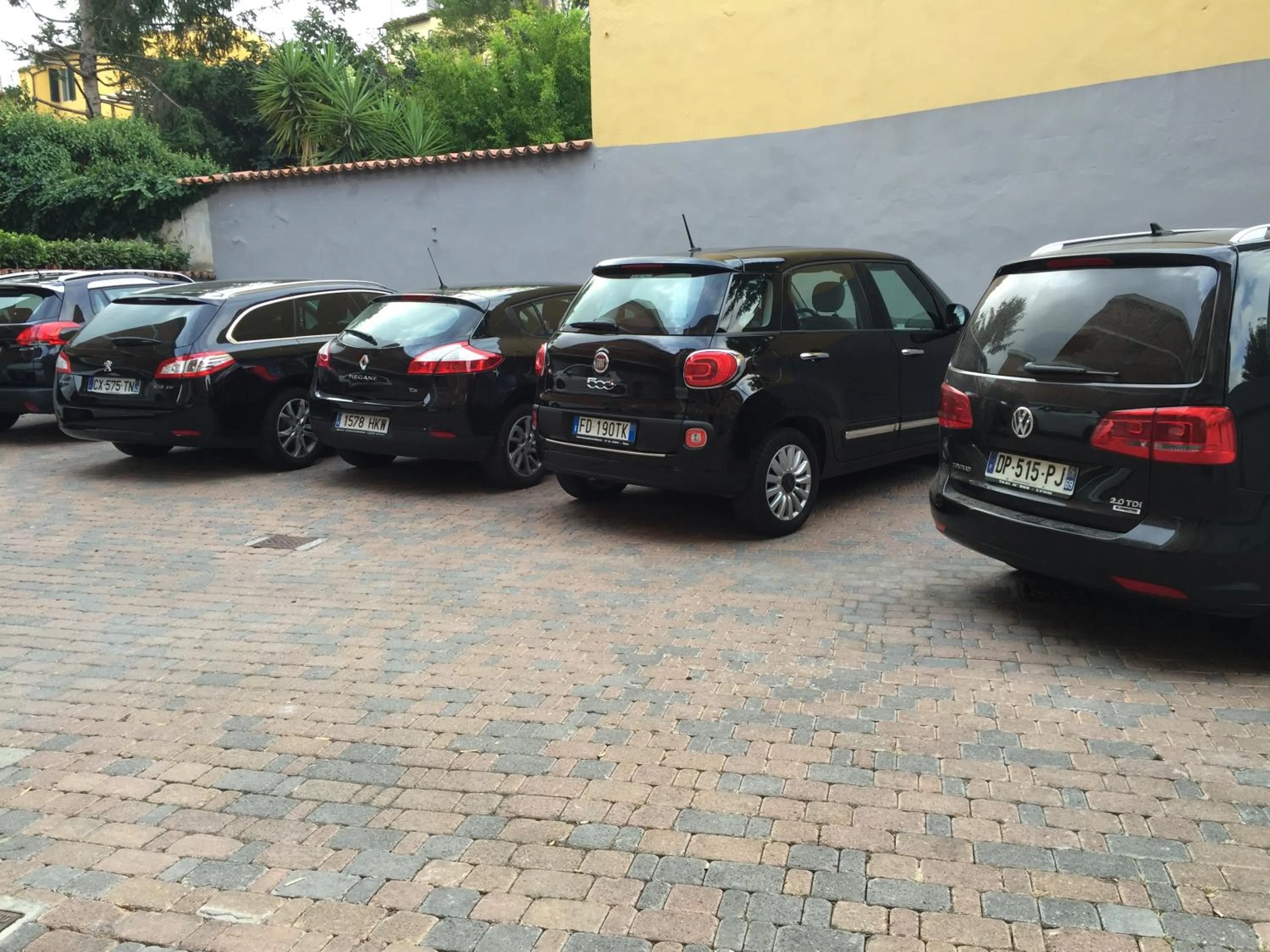 Parking in Hotel Capitol