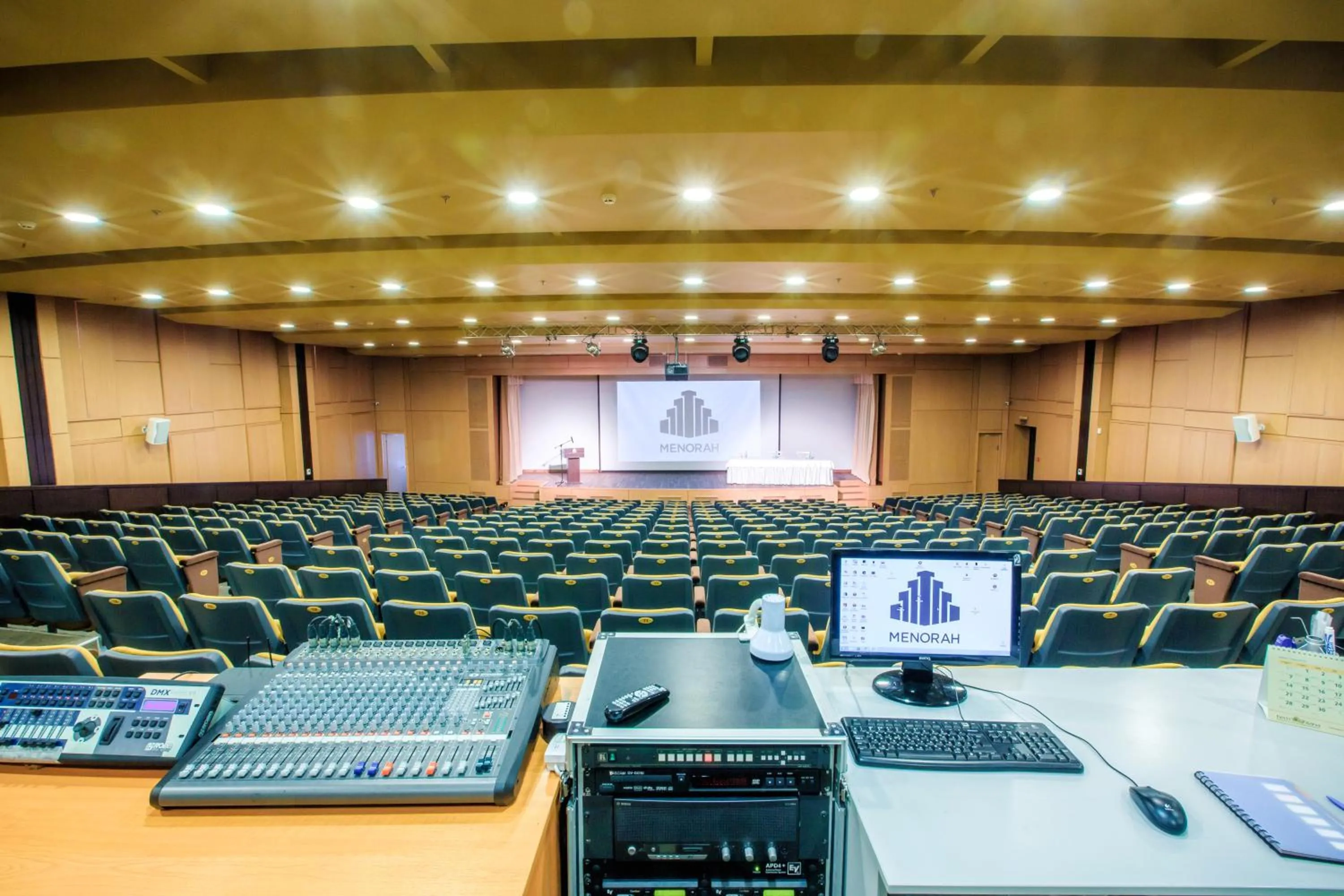 Business facilities in Menorah Hotel