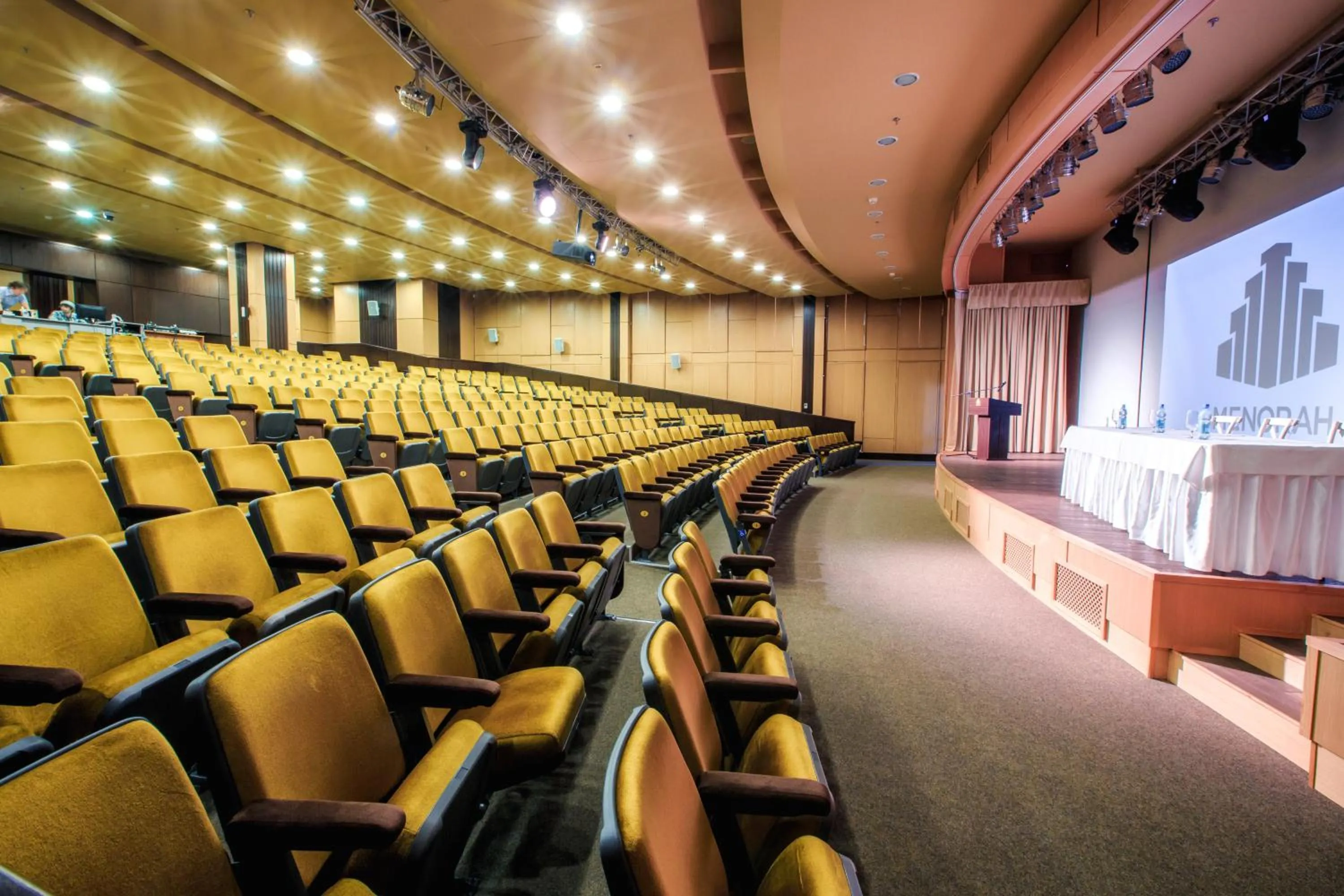 Business facilities in Menorah Hotel