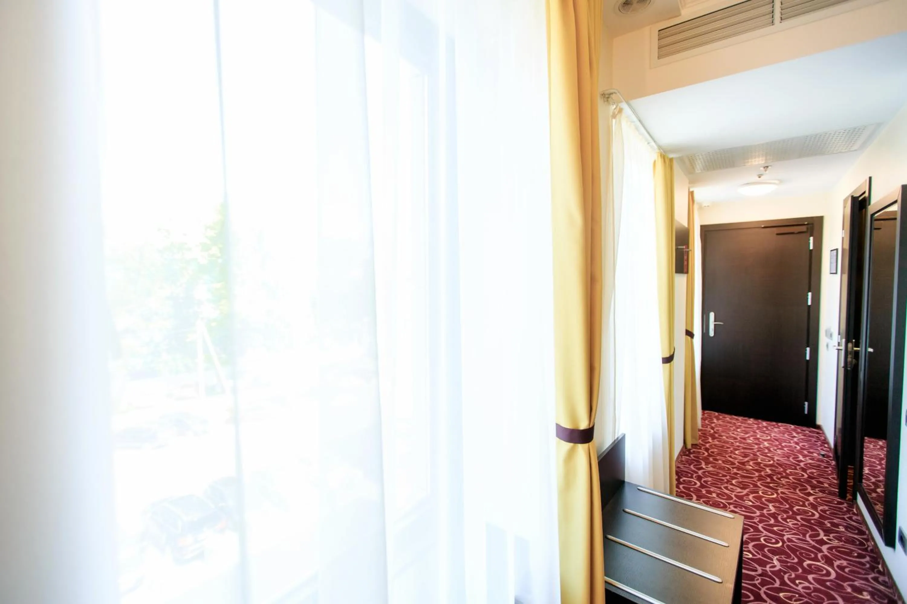 Photo of the whole room, Bed in Menorah Hotel