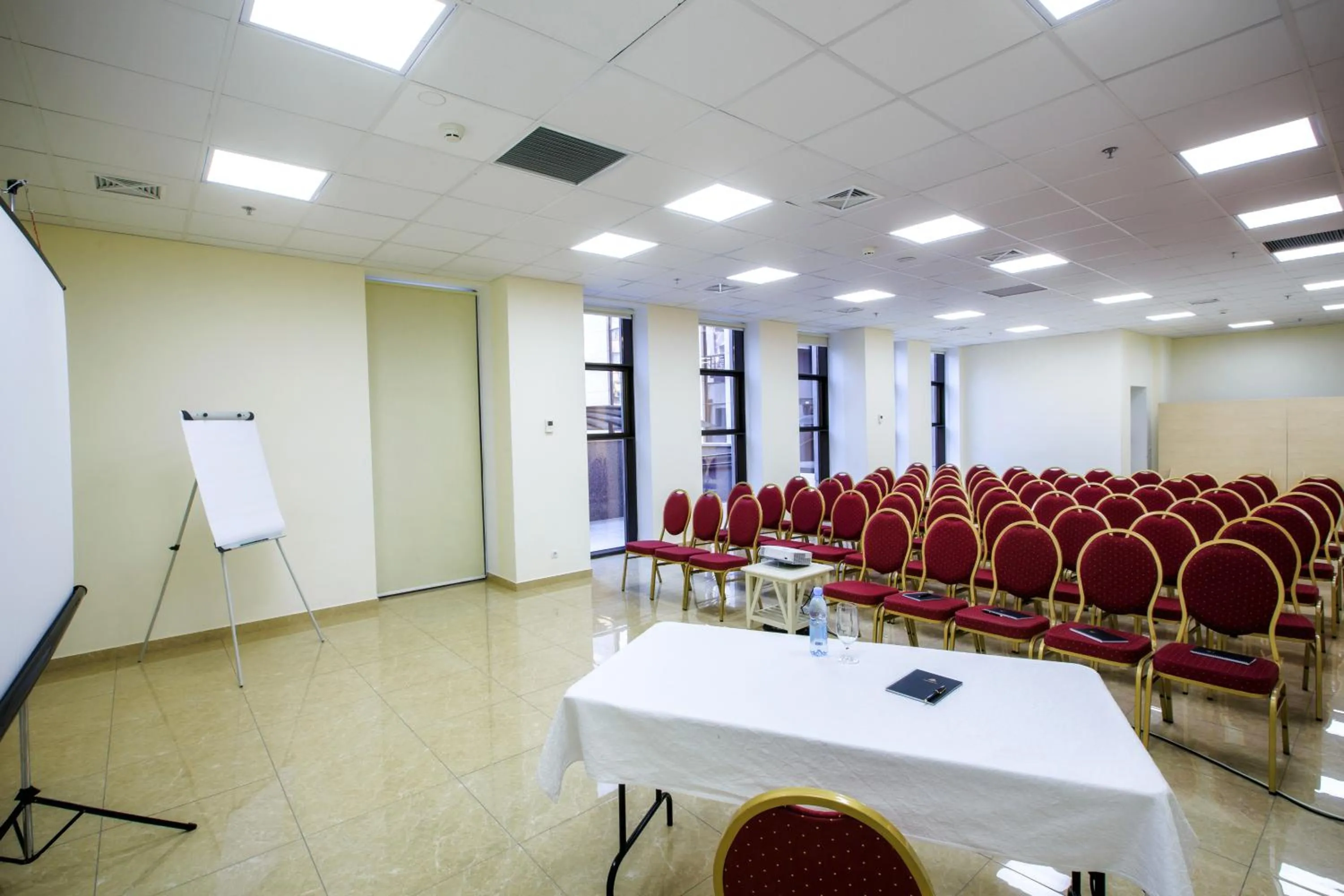 Meeting/conference room in Menorah Hotel
