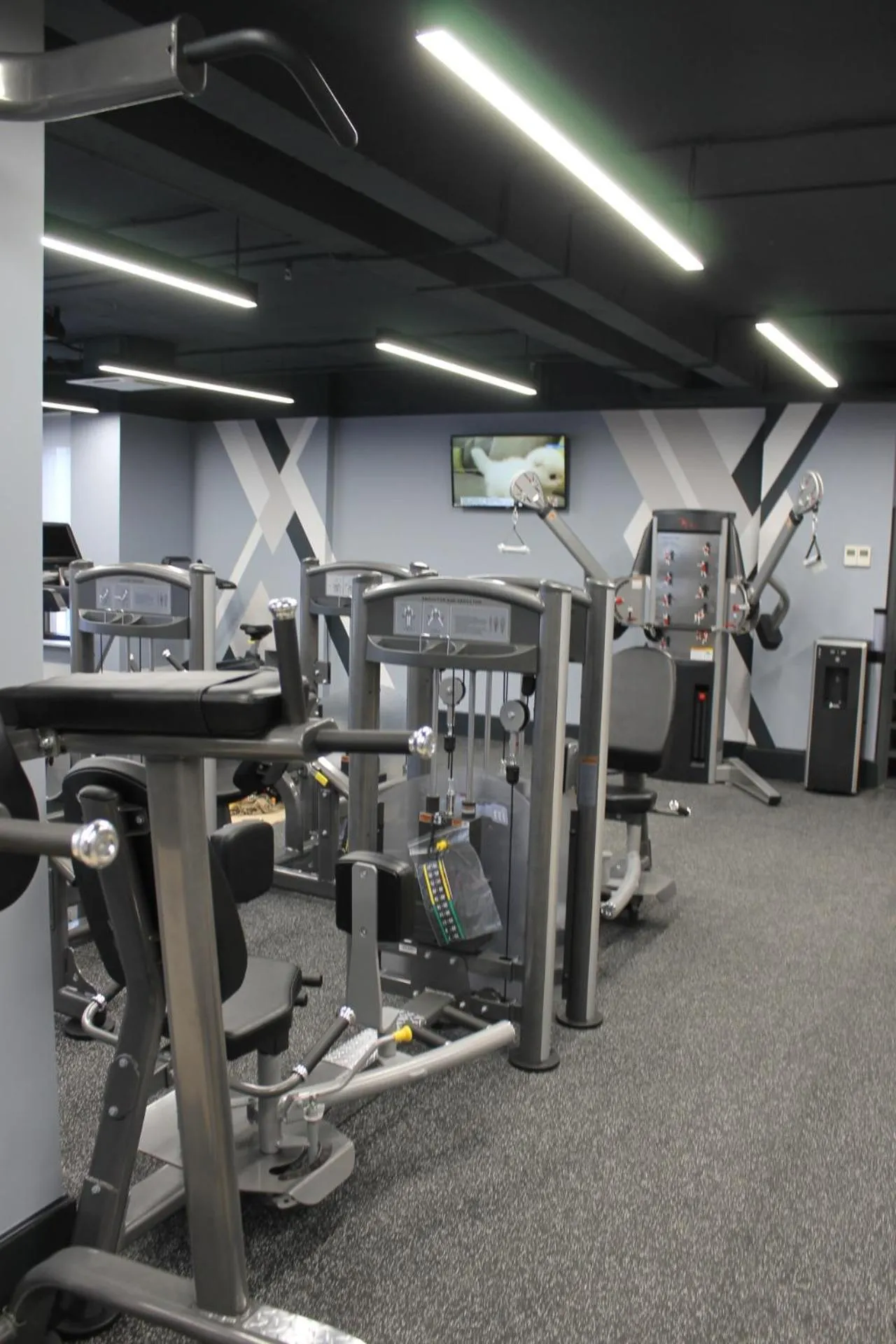 Fitness centre/facilities in Menorah Hotel