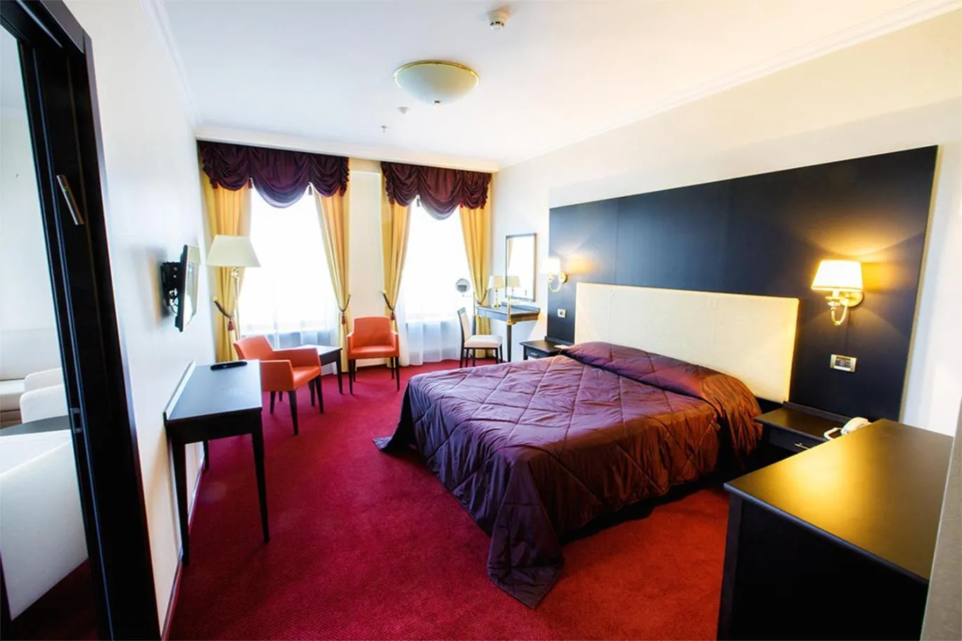 Bed in Menorah Hotel