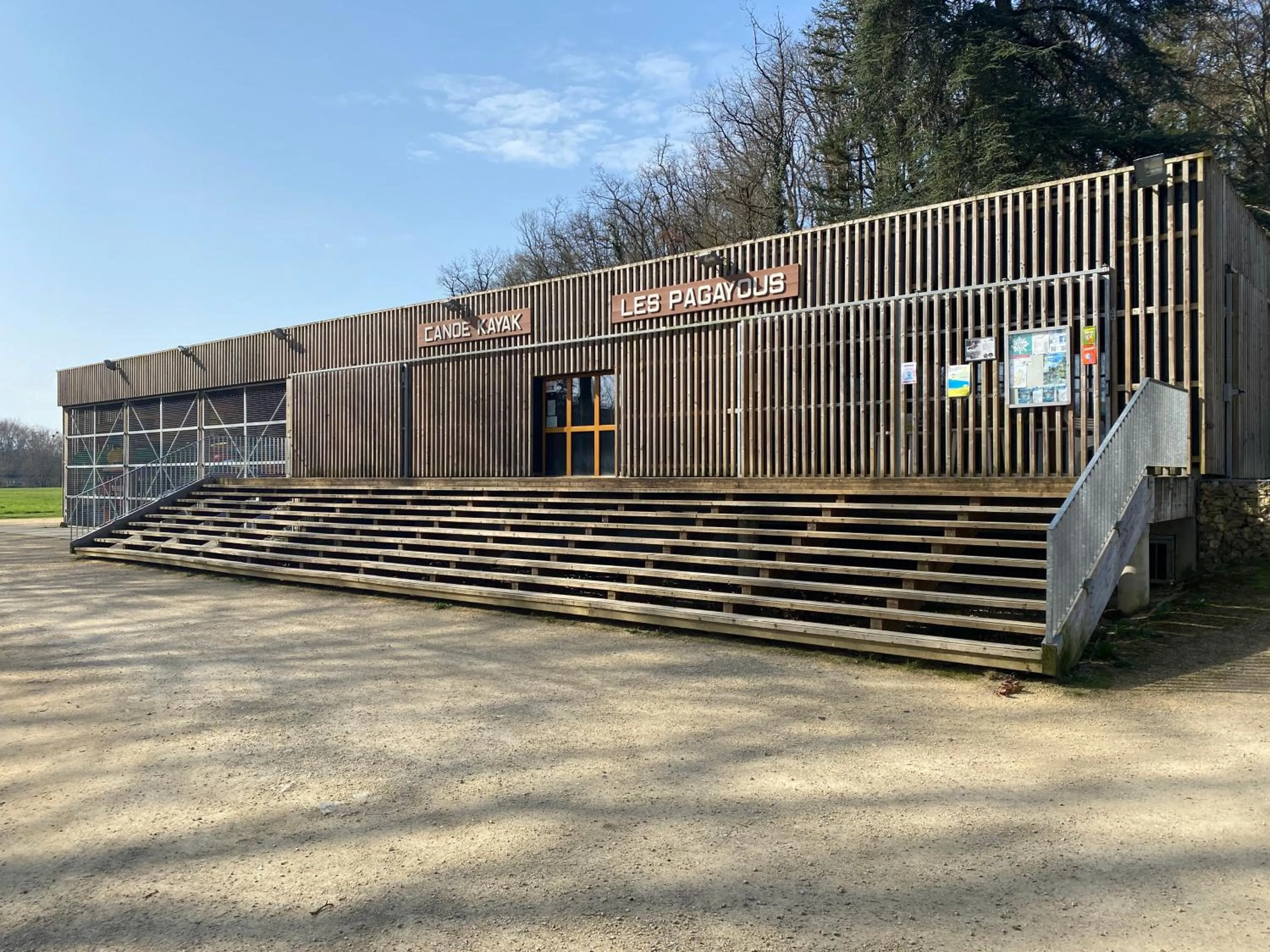 Canoeing in Logis Hôtel Le Saint Georges