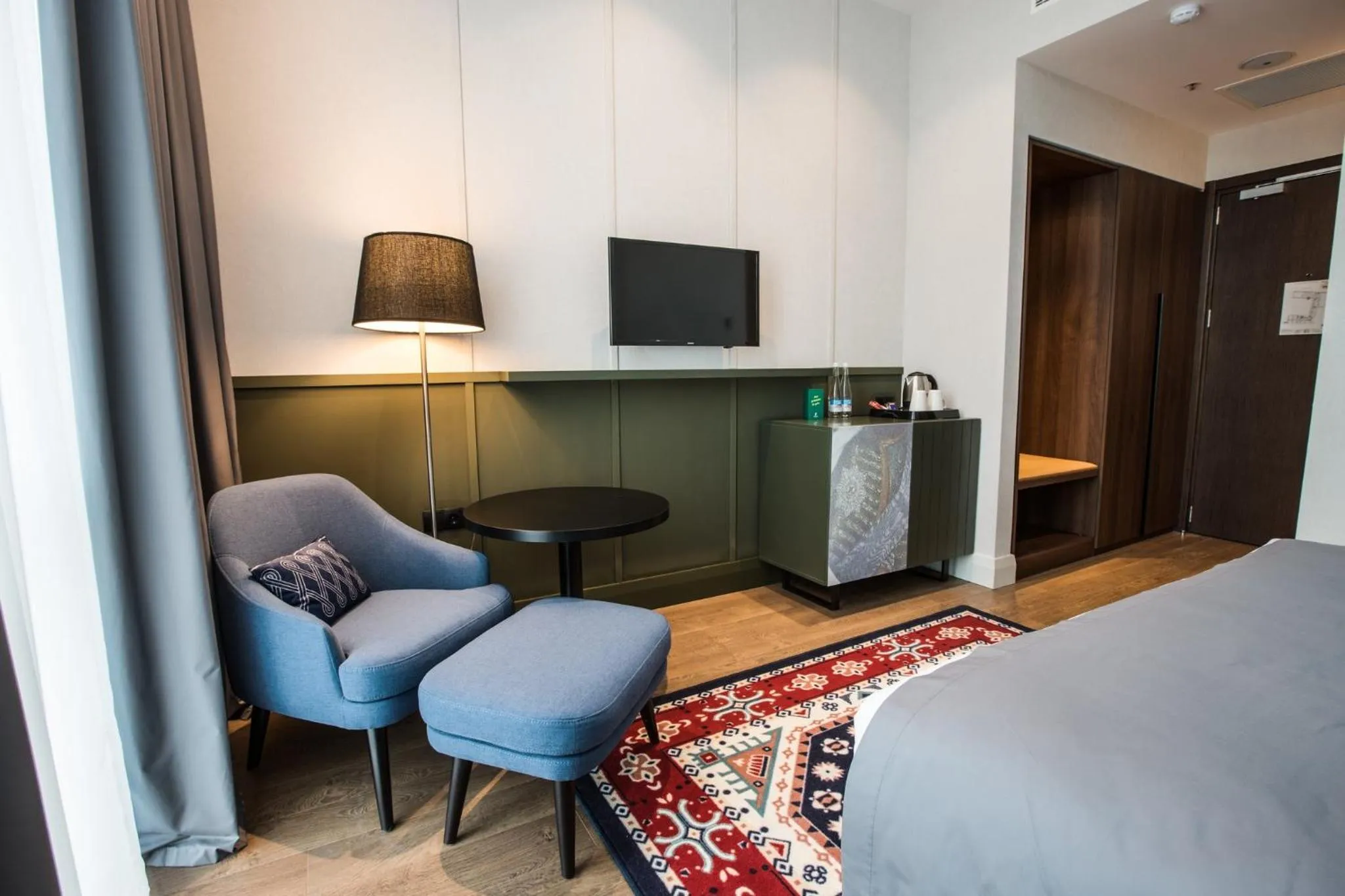 Photo of the whole room, Bed in Holiday Inn Telavi by IHG