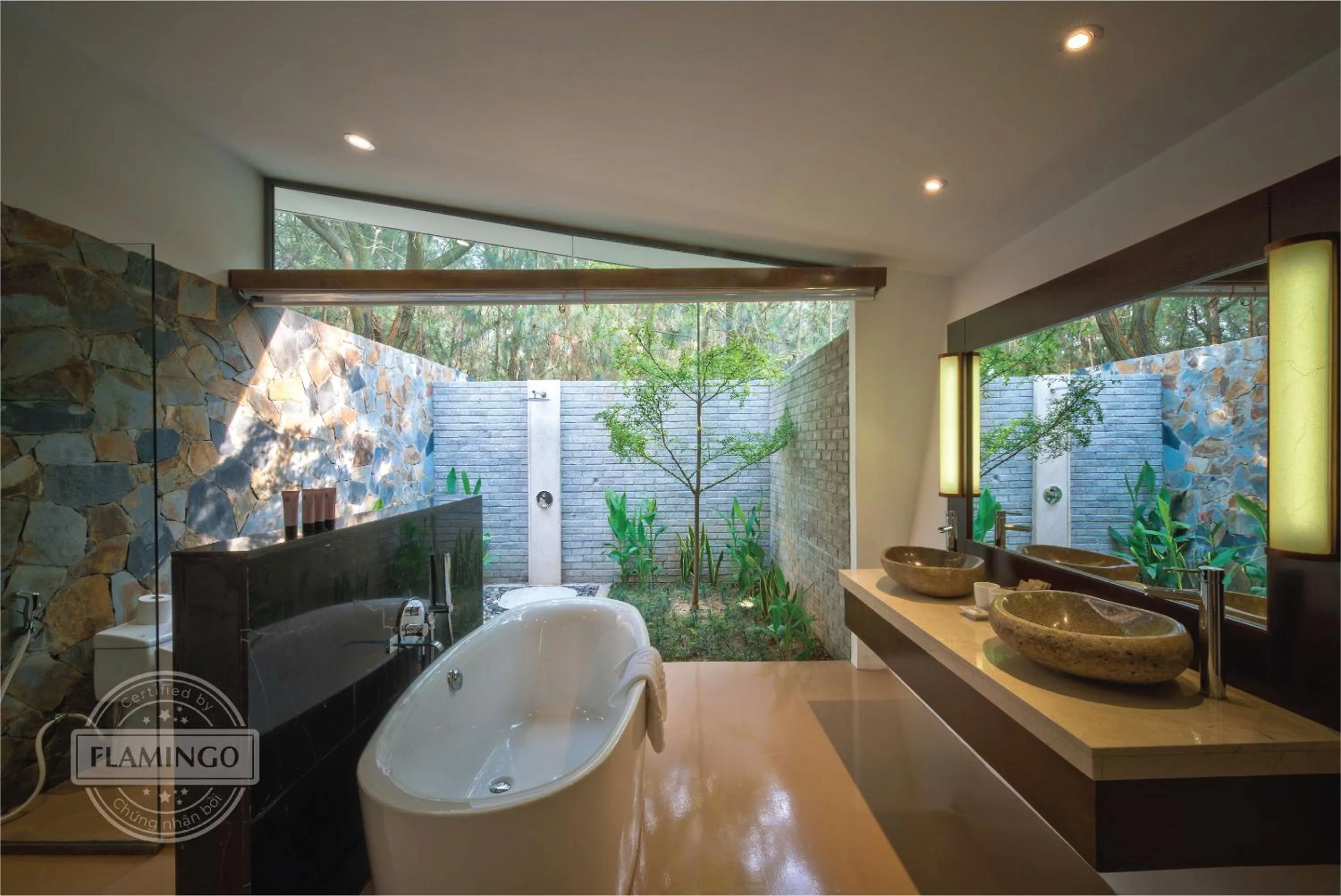 Bathroom in Flamingo Dai Lai Resort