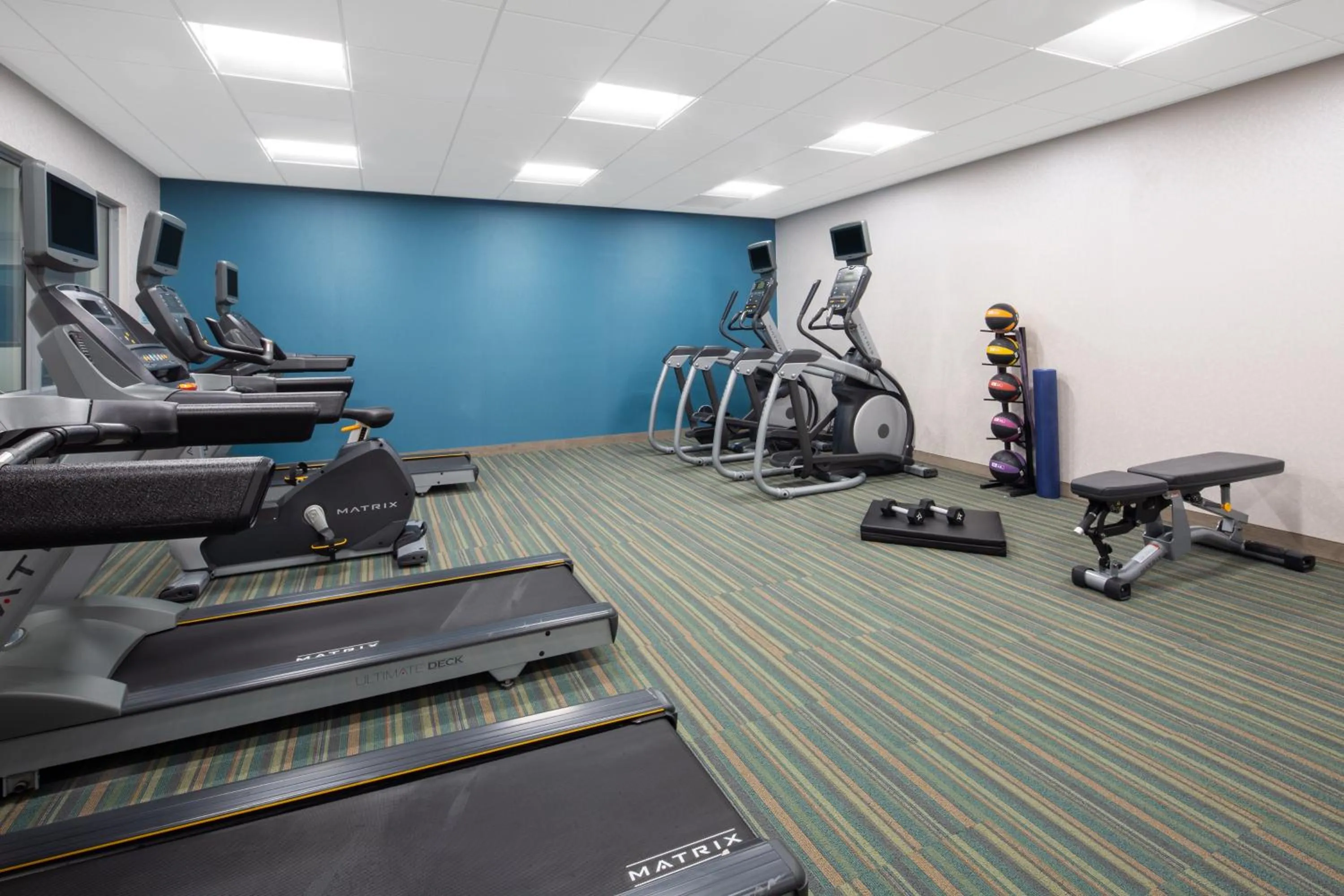 Fitness centre/facilities in Holiday Inn Express & Suites Chico by IHG