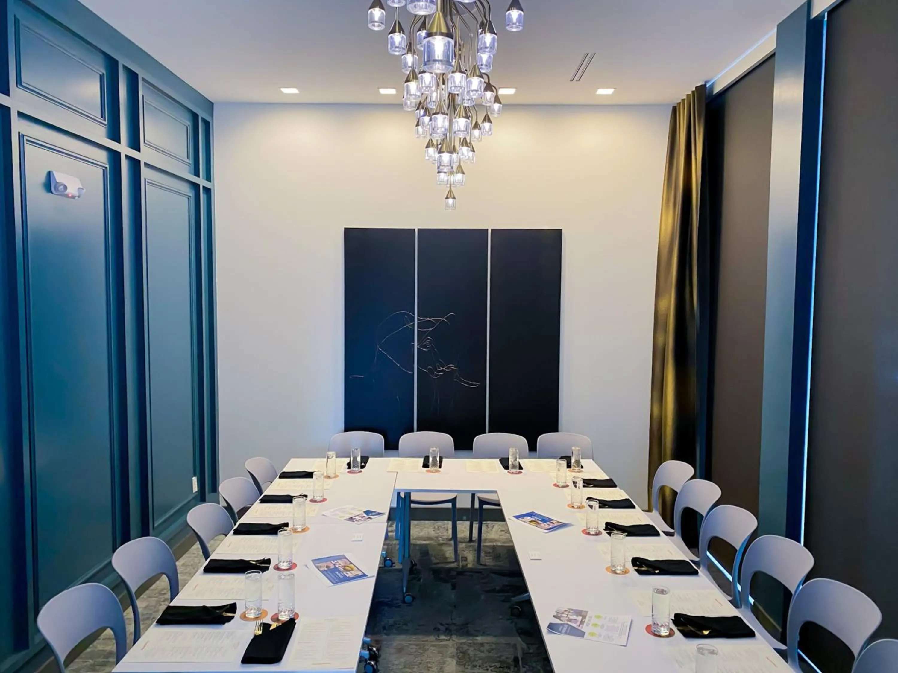 Meeting/conference room in Hotel Indigo - St. Louis - Downtown by IHG