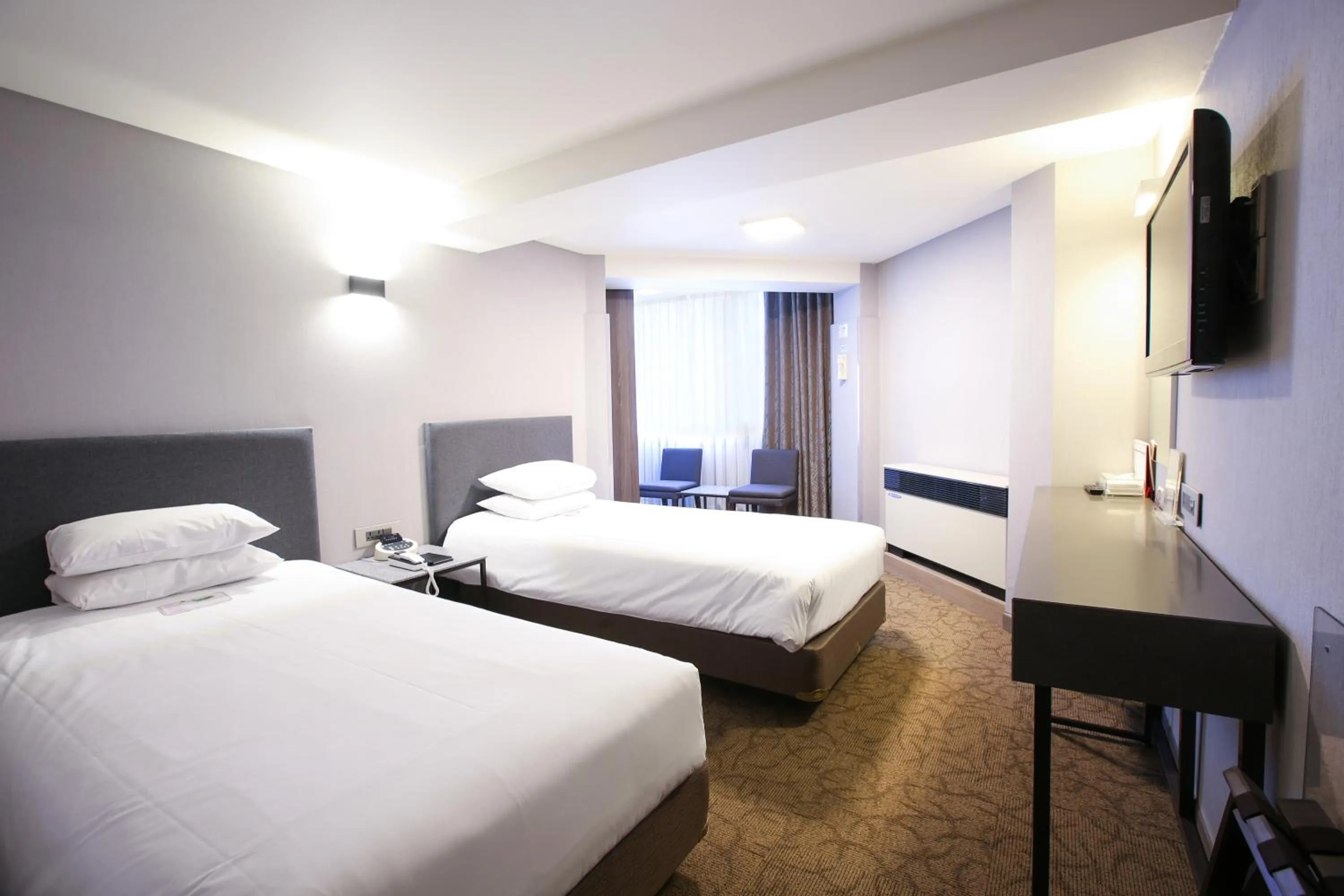 Decorative detail, Bed in Savoy Hotel Myeongdong