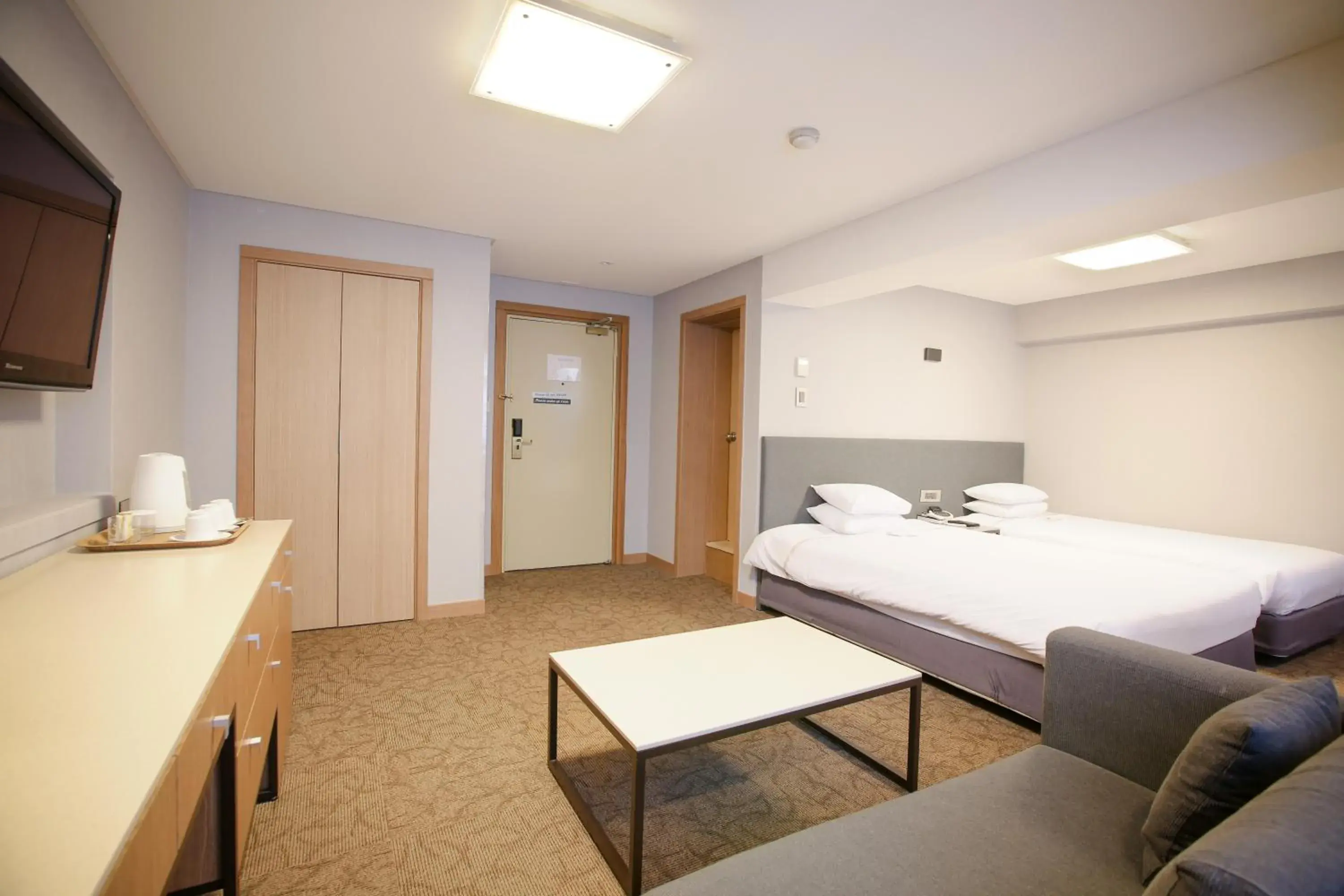 Decorative detail, Bed in Savoy Hotel Myeongdong Decorative detail, Bed in Savoy Hotel Myeongdong