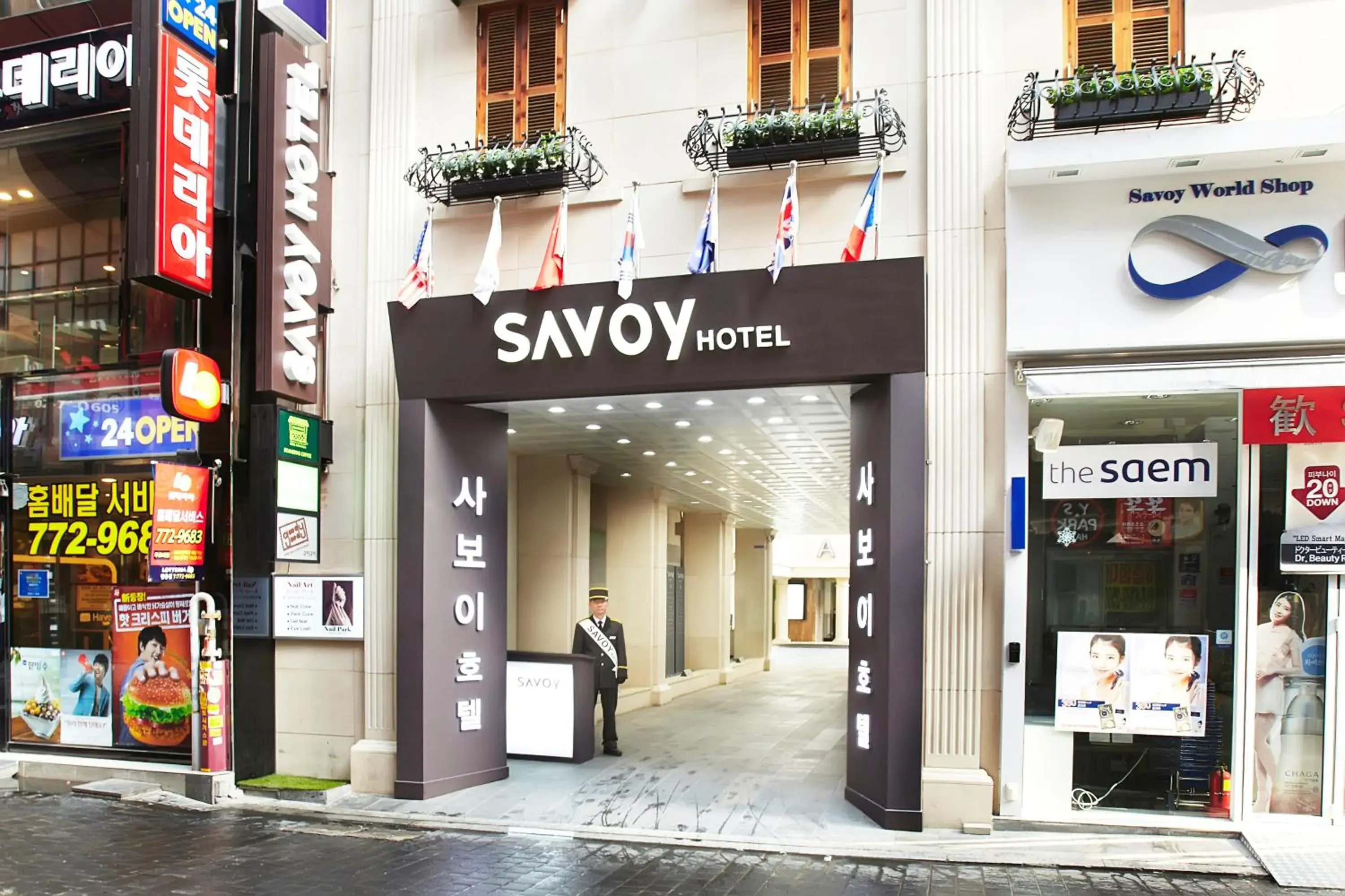 Facade/entrance in Savoy Hotel Myeongdong Facade/entrance in Savoy Hotel Myeongdong
