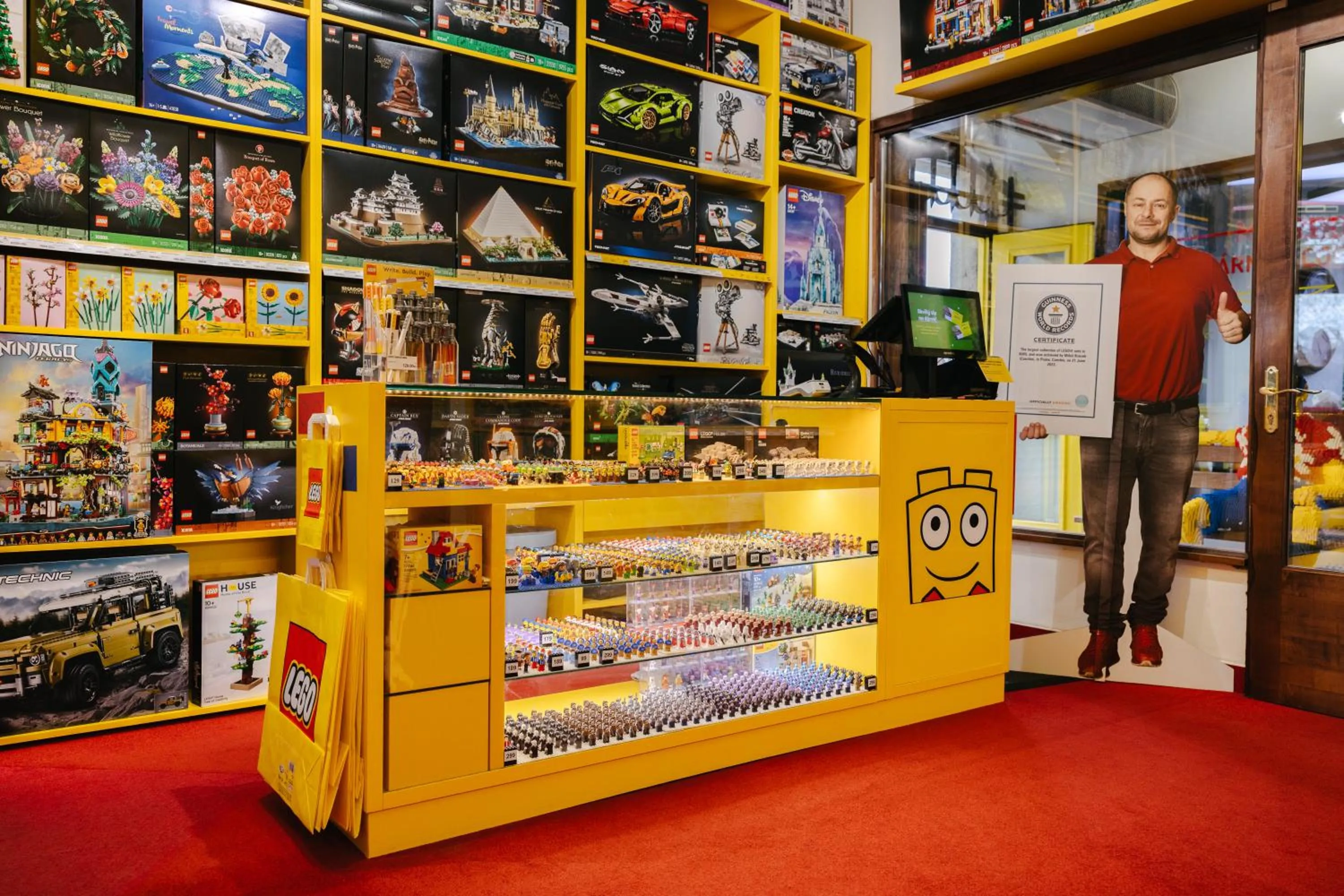 Hotel a Museum of Bricks