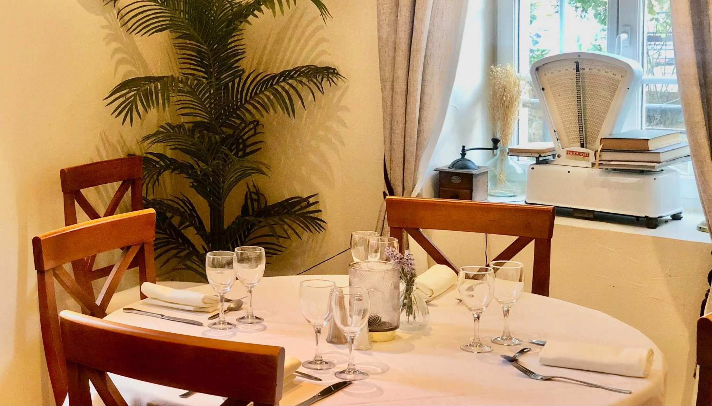 Restaurant/places to eat in Logis hôtel et restaurant La Bastide Cabezac