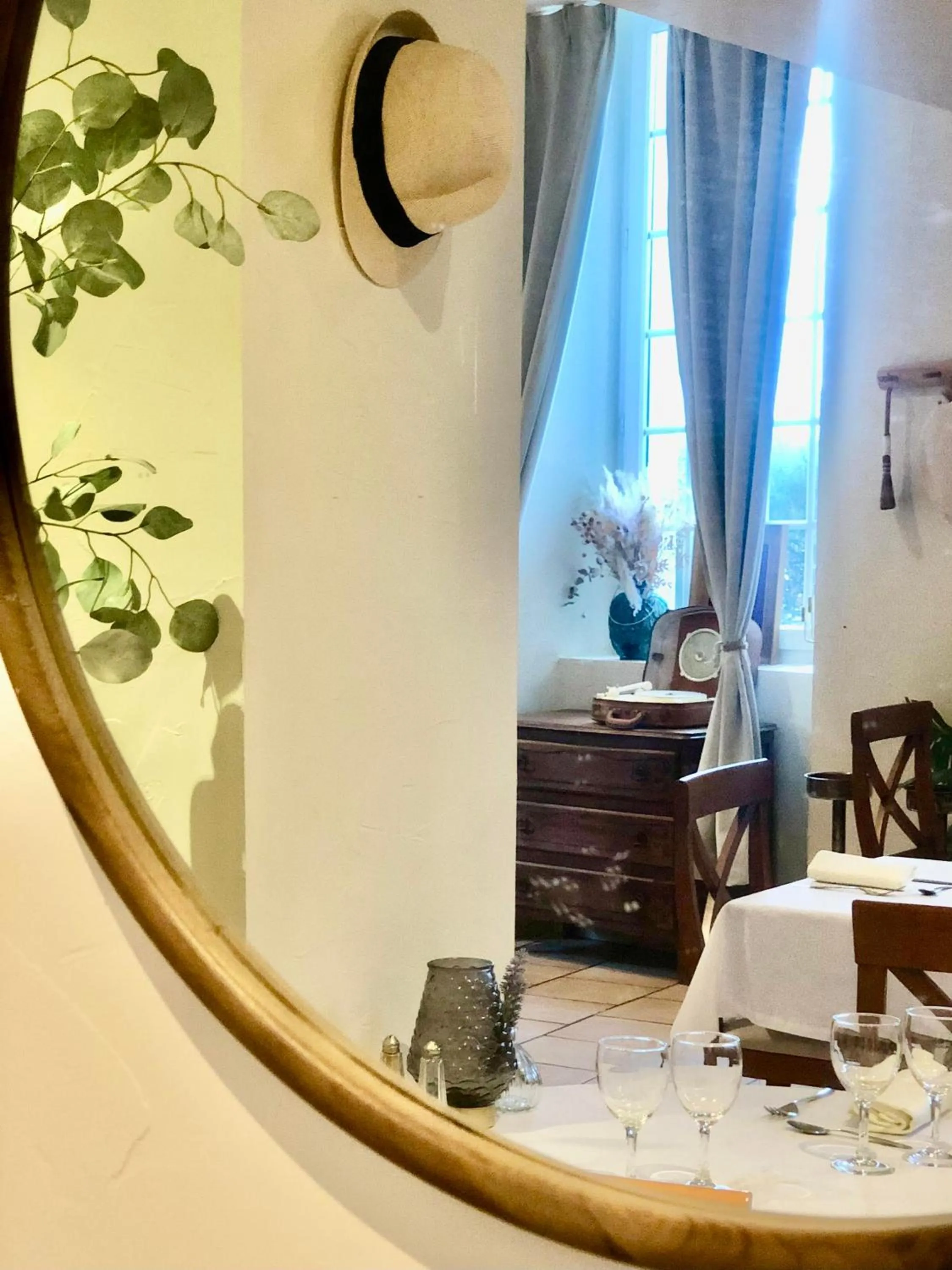 Restaurant/places to eat in Logis hôtel et restaurant La Bastide Cabezac