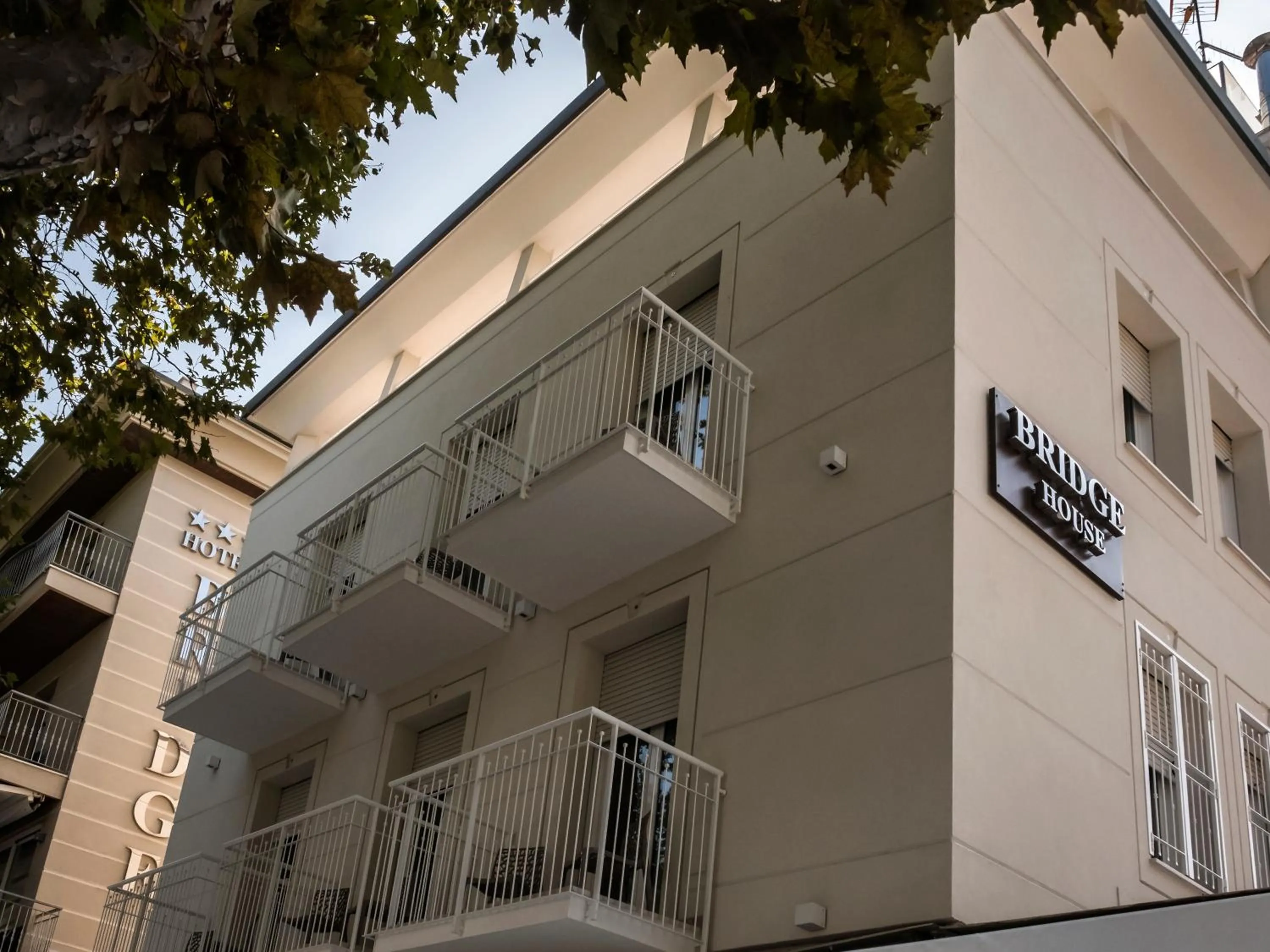 Property building in Hotel Bridge