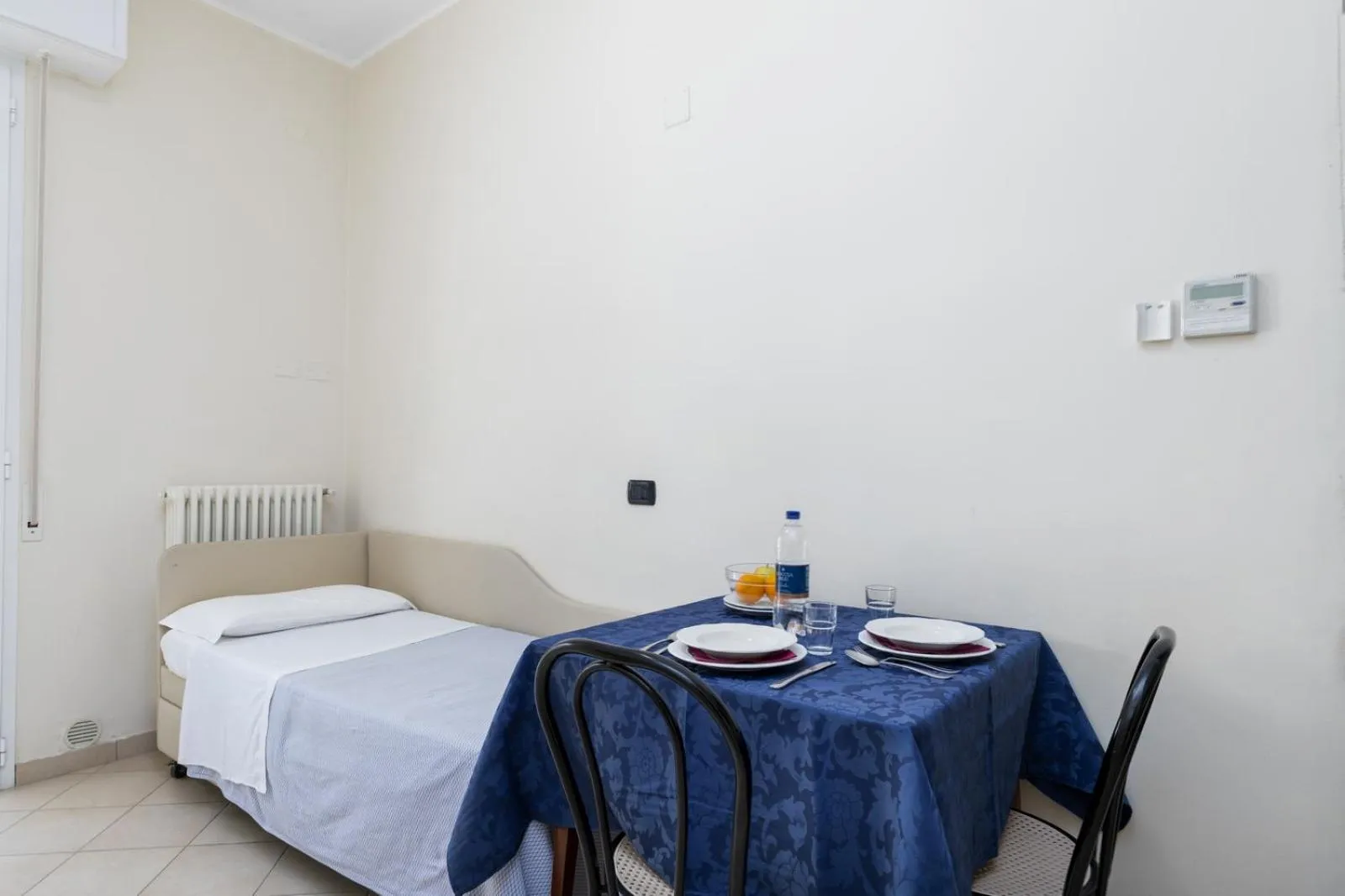 Photo of the whole room, Bed in Hotel Bridge