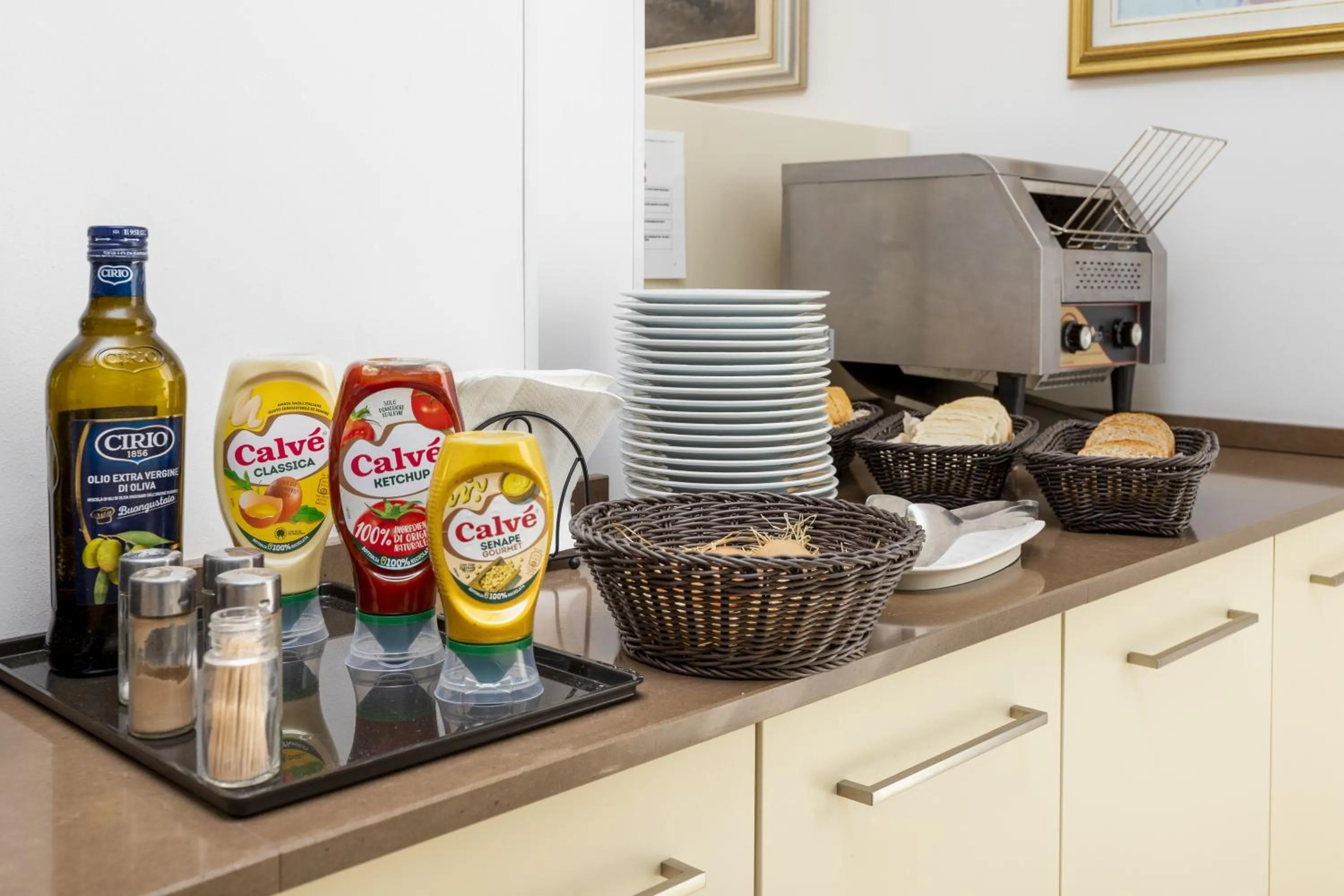 Breakfast in Hotel Bridge