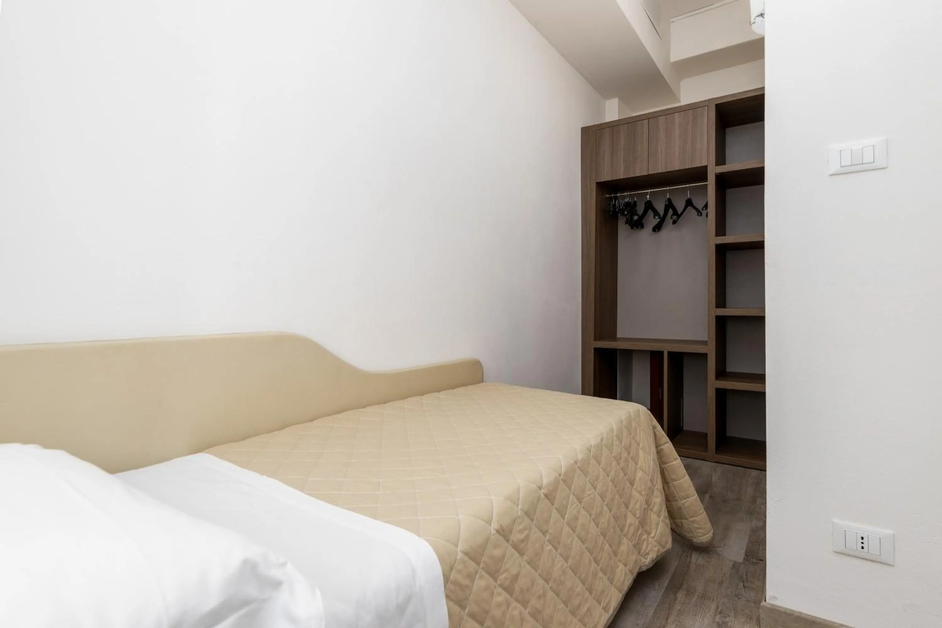 Bedroom, Bed in Hotel Bridge