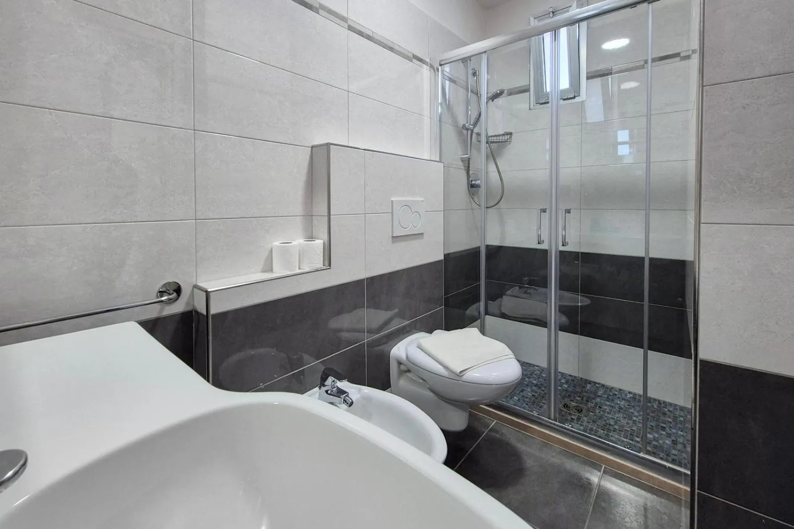 Bathroom in Hotel Bridge