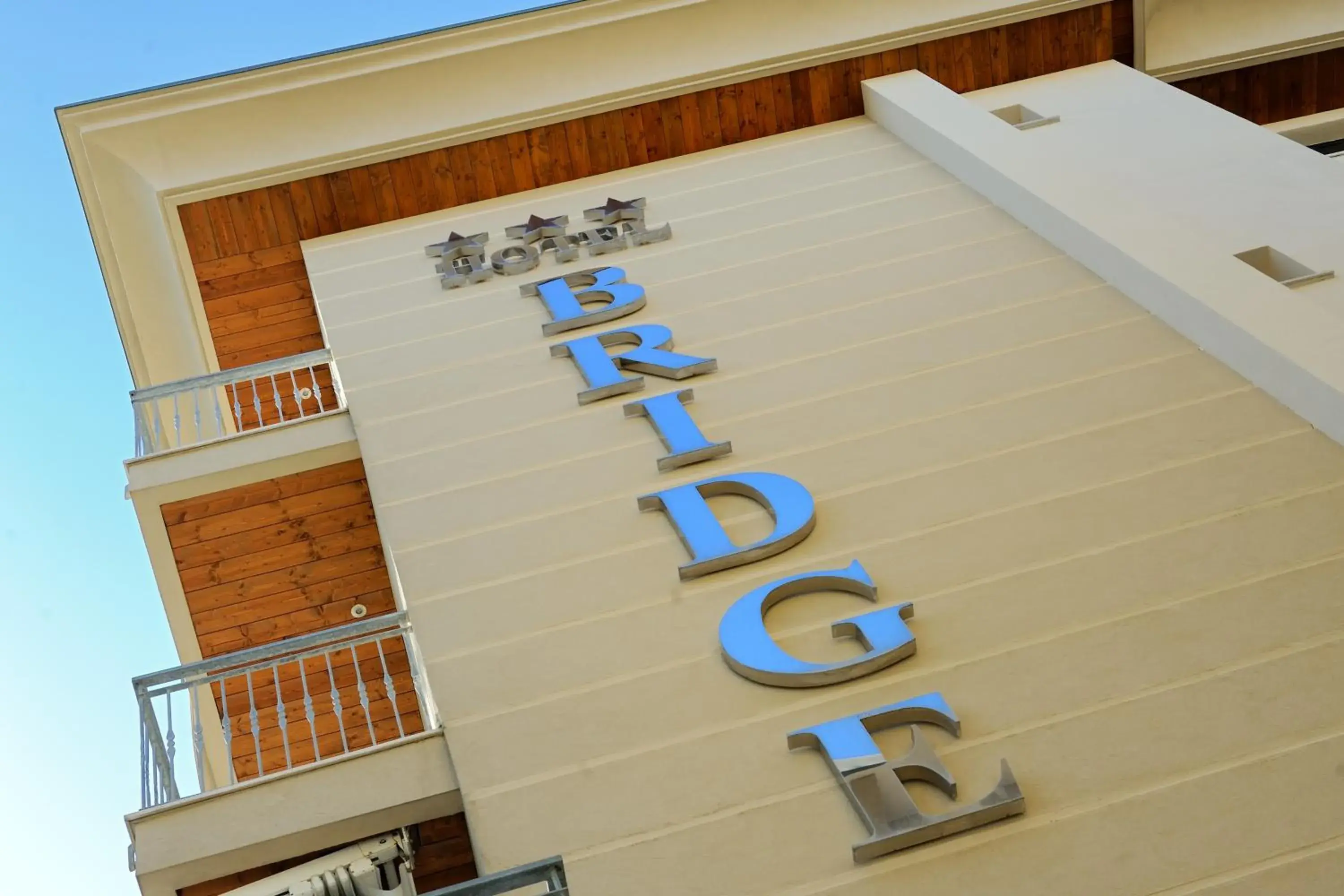 Facade/entrance, Property Logo/Sign in Hotel Bridge