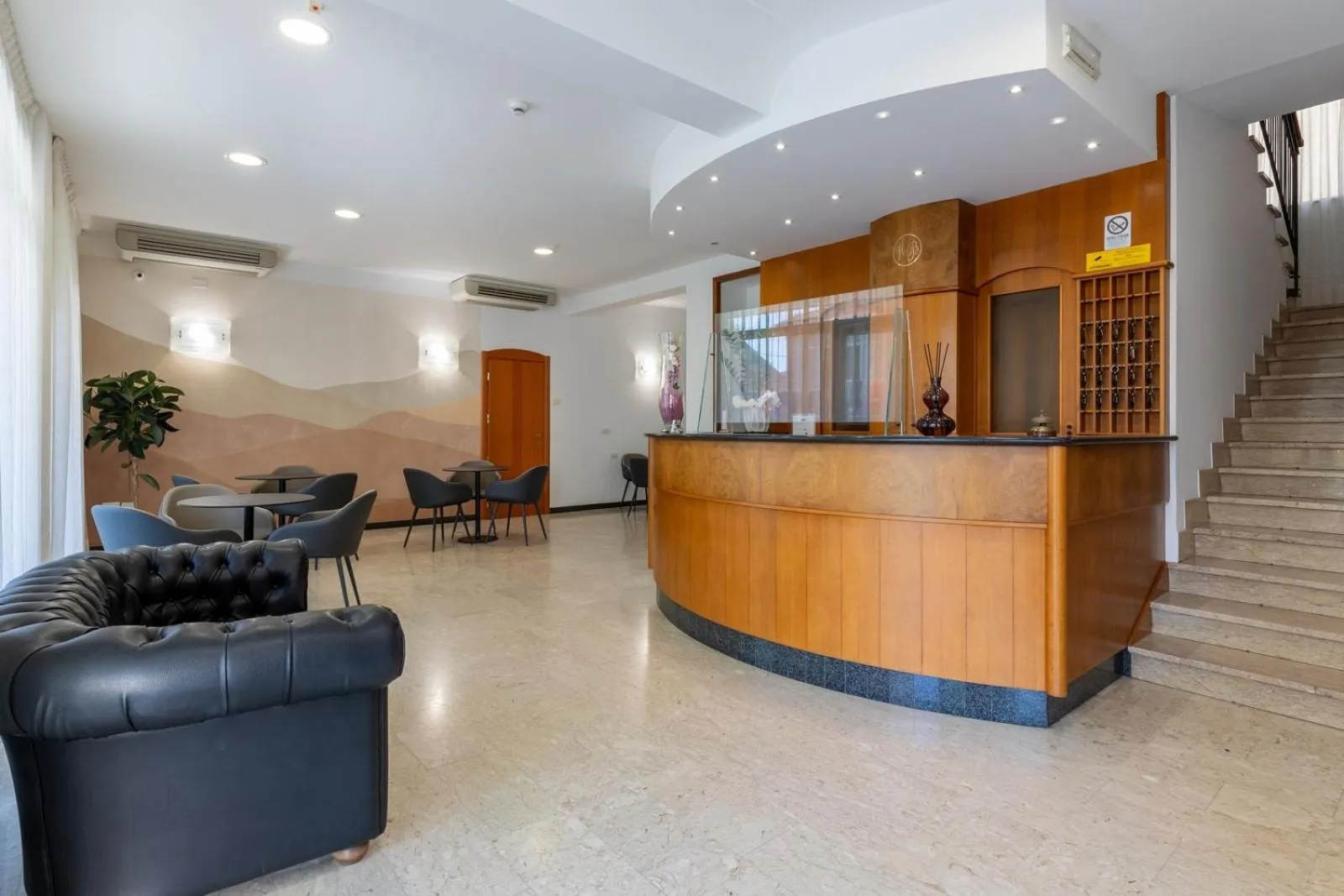 Lobby or reception in Hotel Bridge