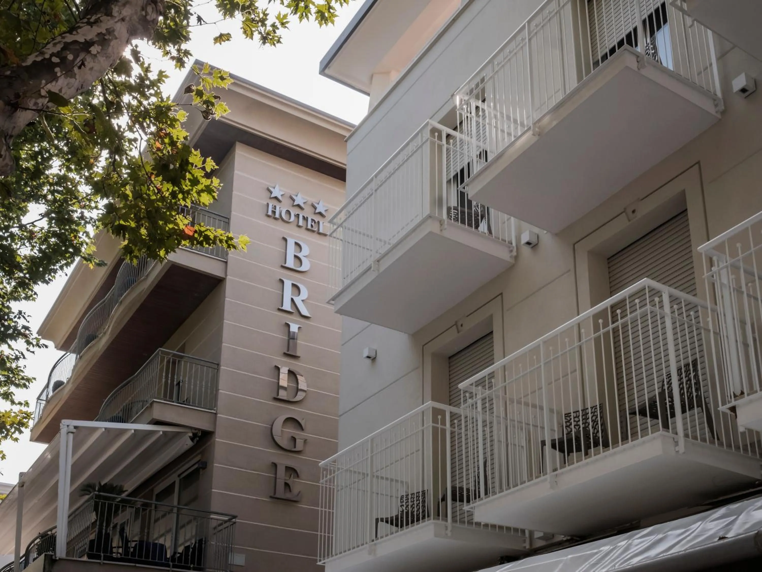 Property building in Hotel Bridge