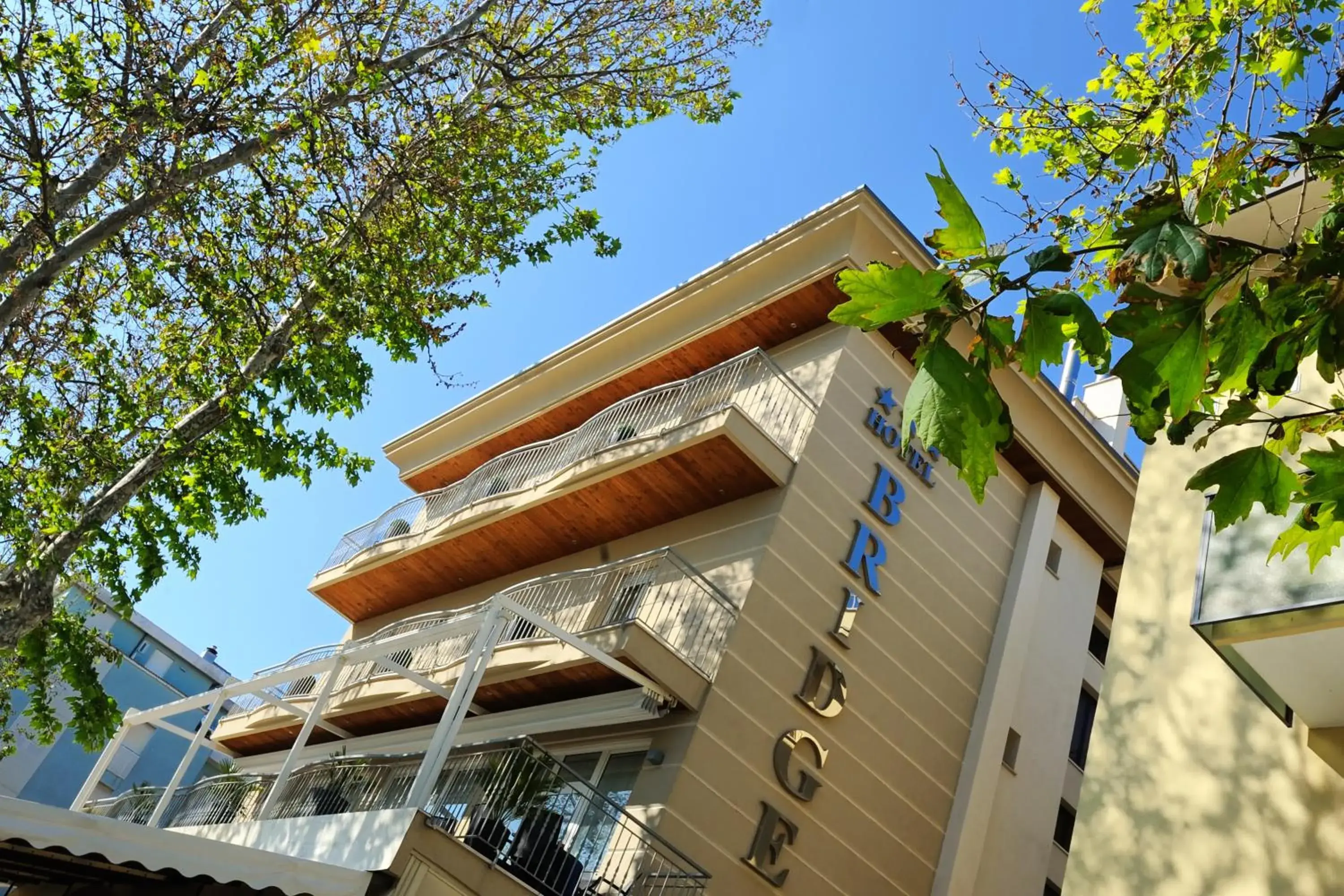 Facade/entrance, Property Building in Hotel Bridge