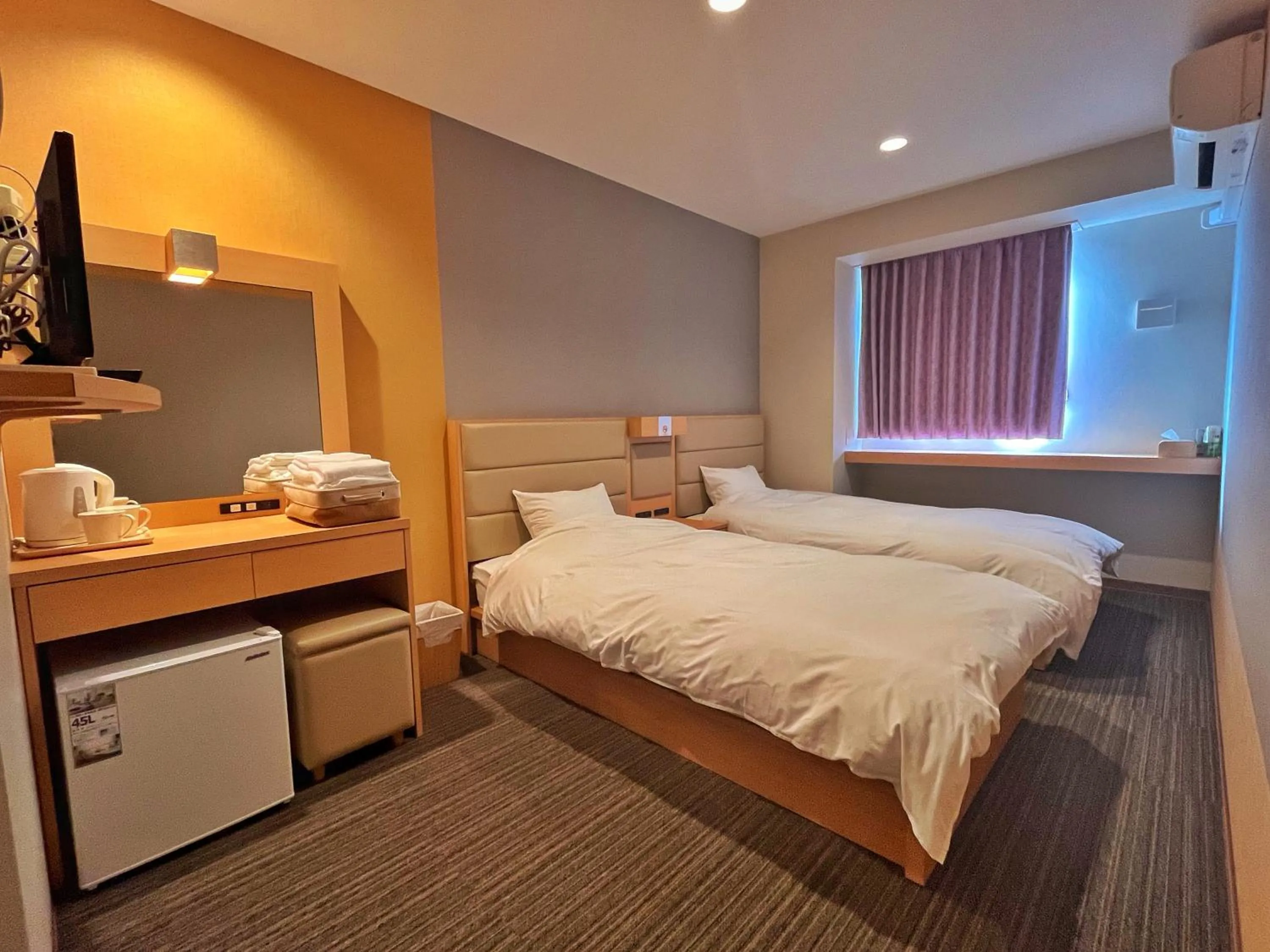 Bed in Kansai Seaside Hotel