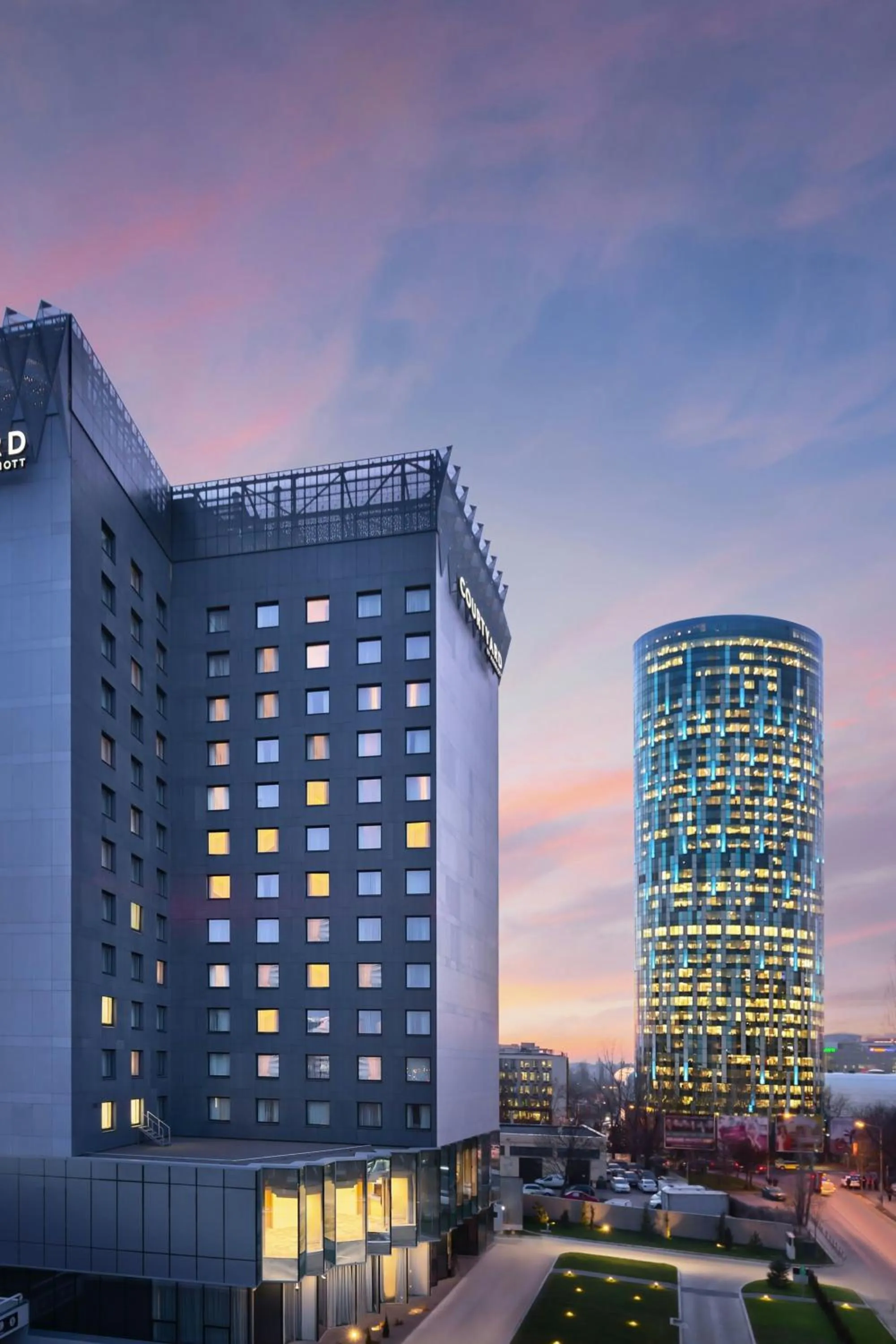 Property building in Courtyard by Marriott Bucharest Floreasca