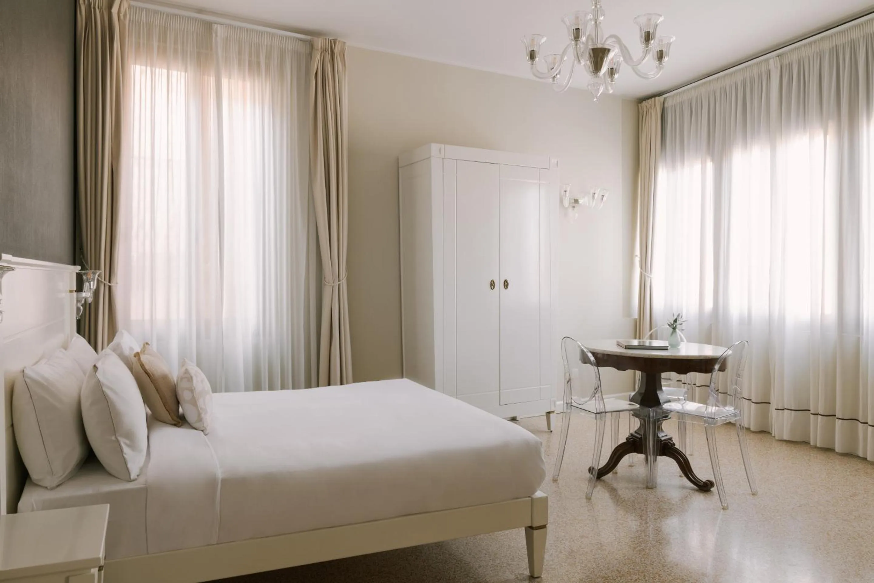 Bedroom, Bed in iH Hotels Venezia Salute Palace