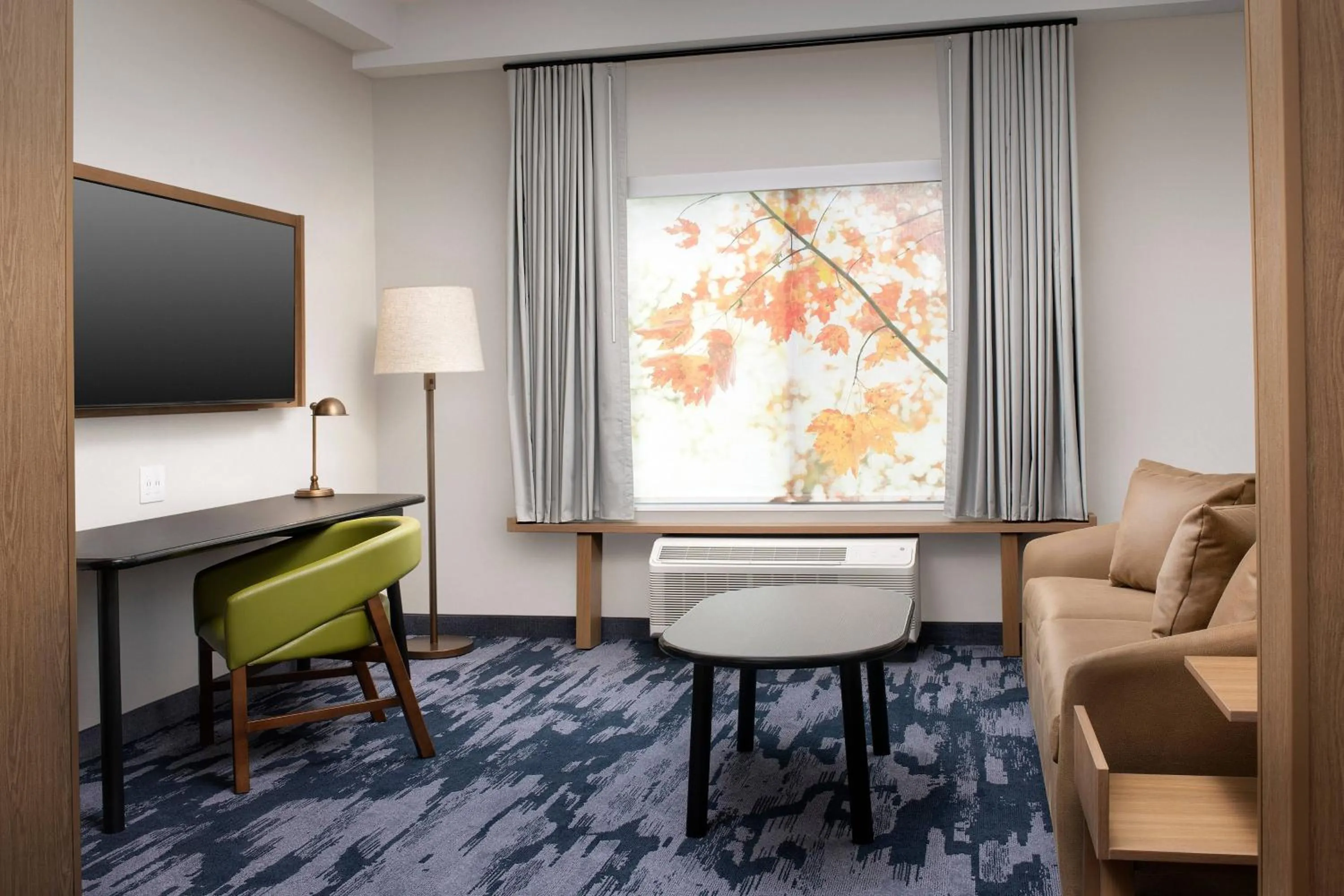 Bedroom in Fairfield Inn & Suites by Marriott Knoxville Lenoir City/I-75