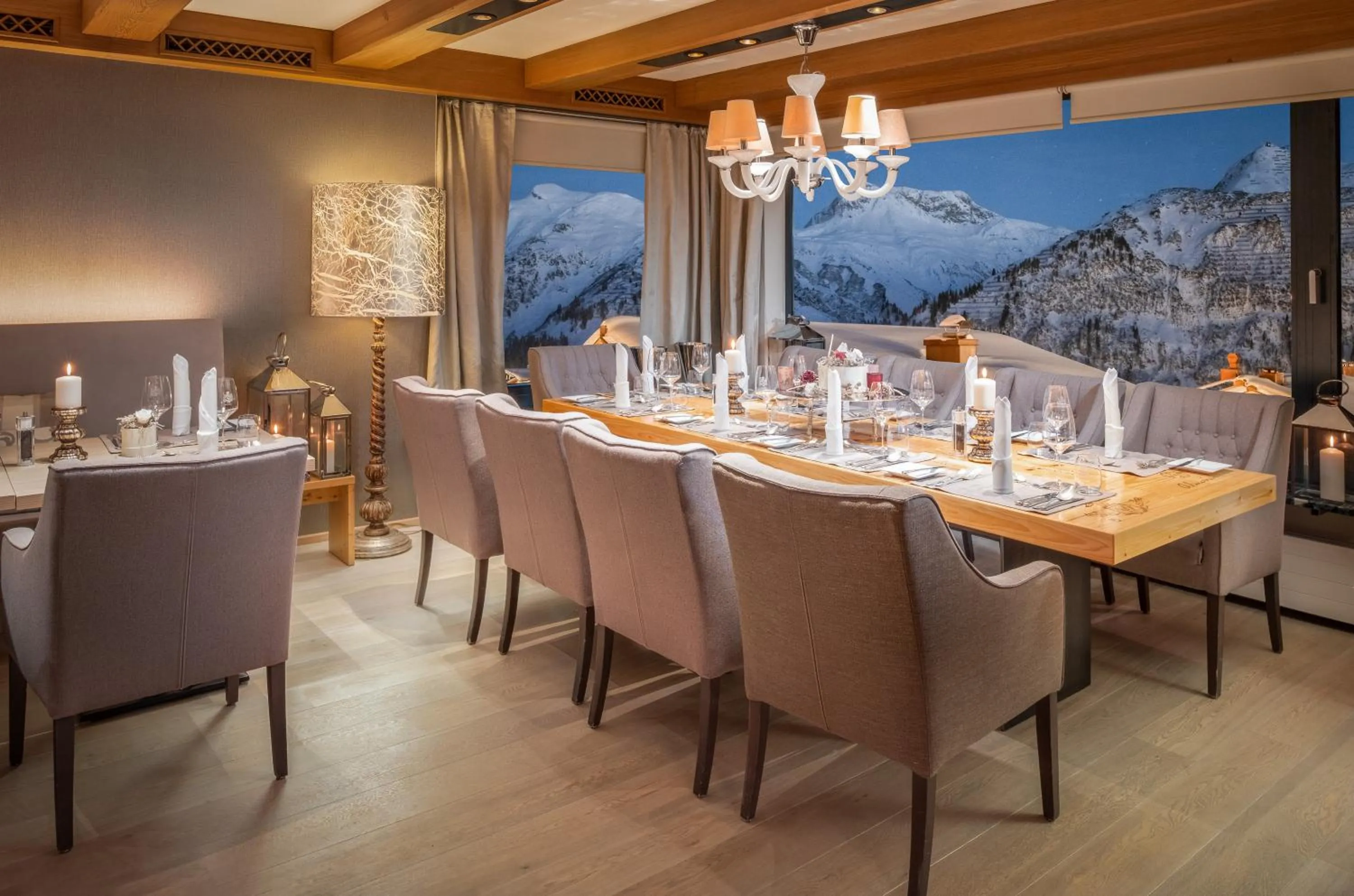 Restaurant/places to eat in Hotel Bergkristall Oberlech