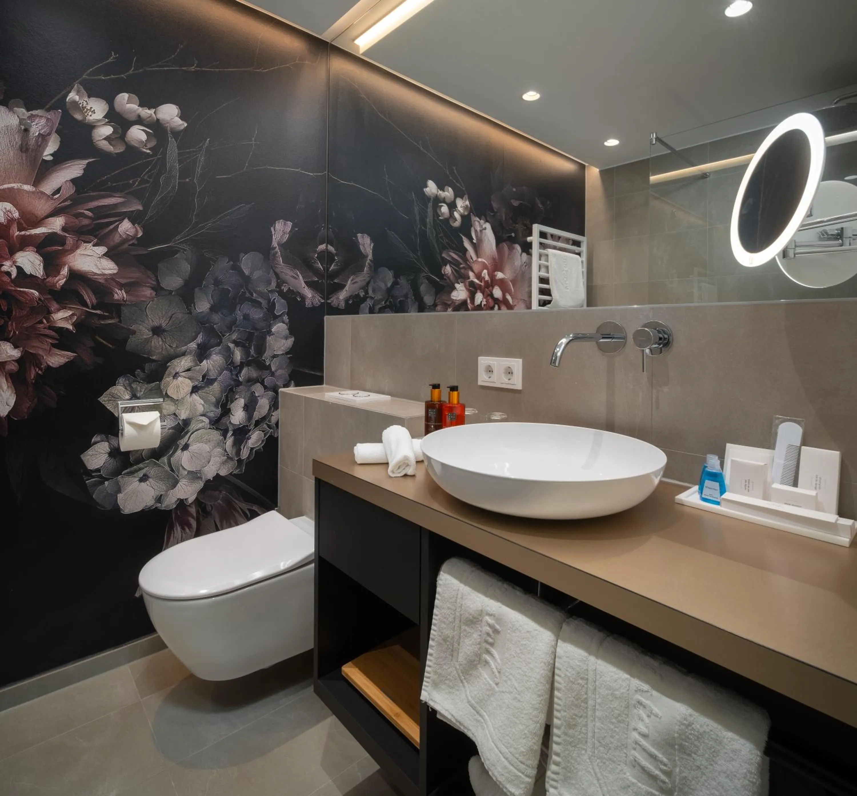 Bathroom in Hotel Bergkristall Oberlech