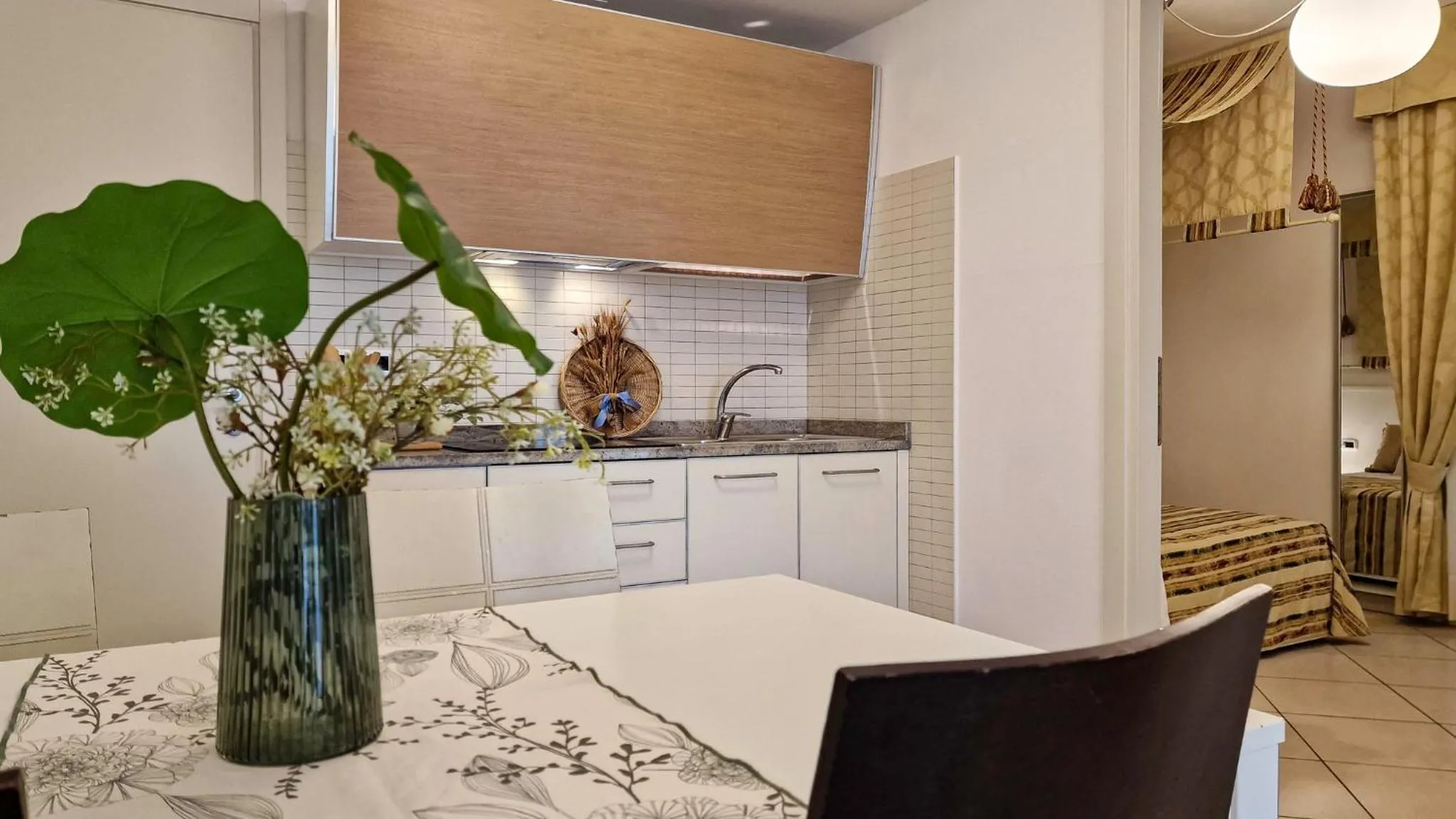 Kitchen or kitchenette in Ashanti Aparthotel Wellness&Spa