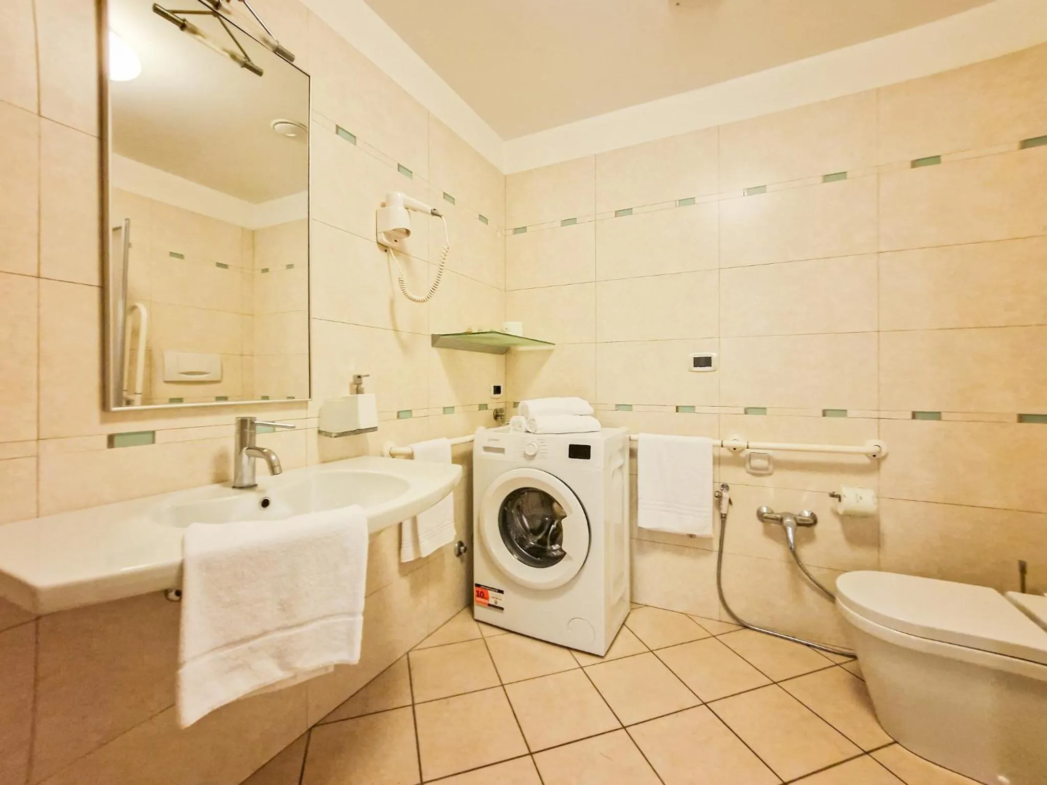 Shower in Ashanti Aparthotel Wellness&Spa