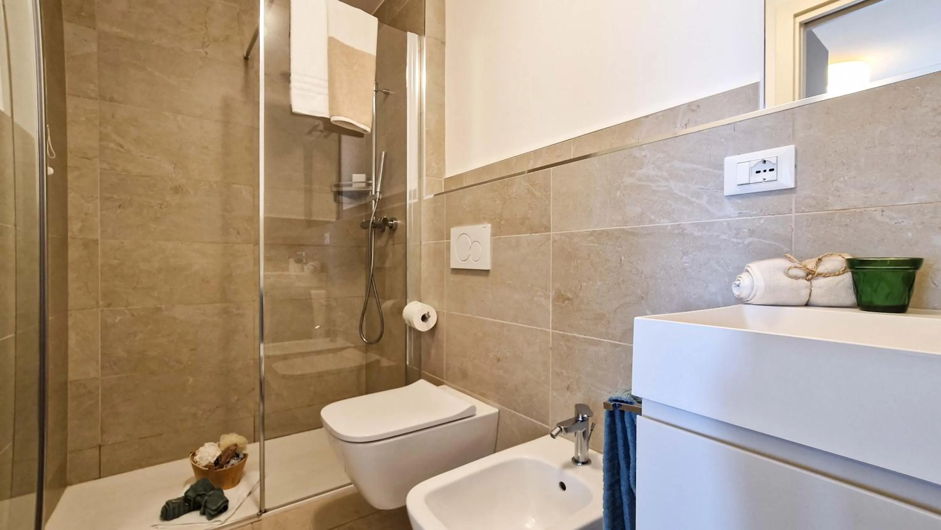 Shower in Ashanti Aparthotel Wellness&Spa