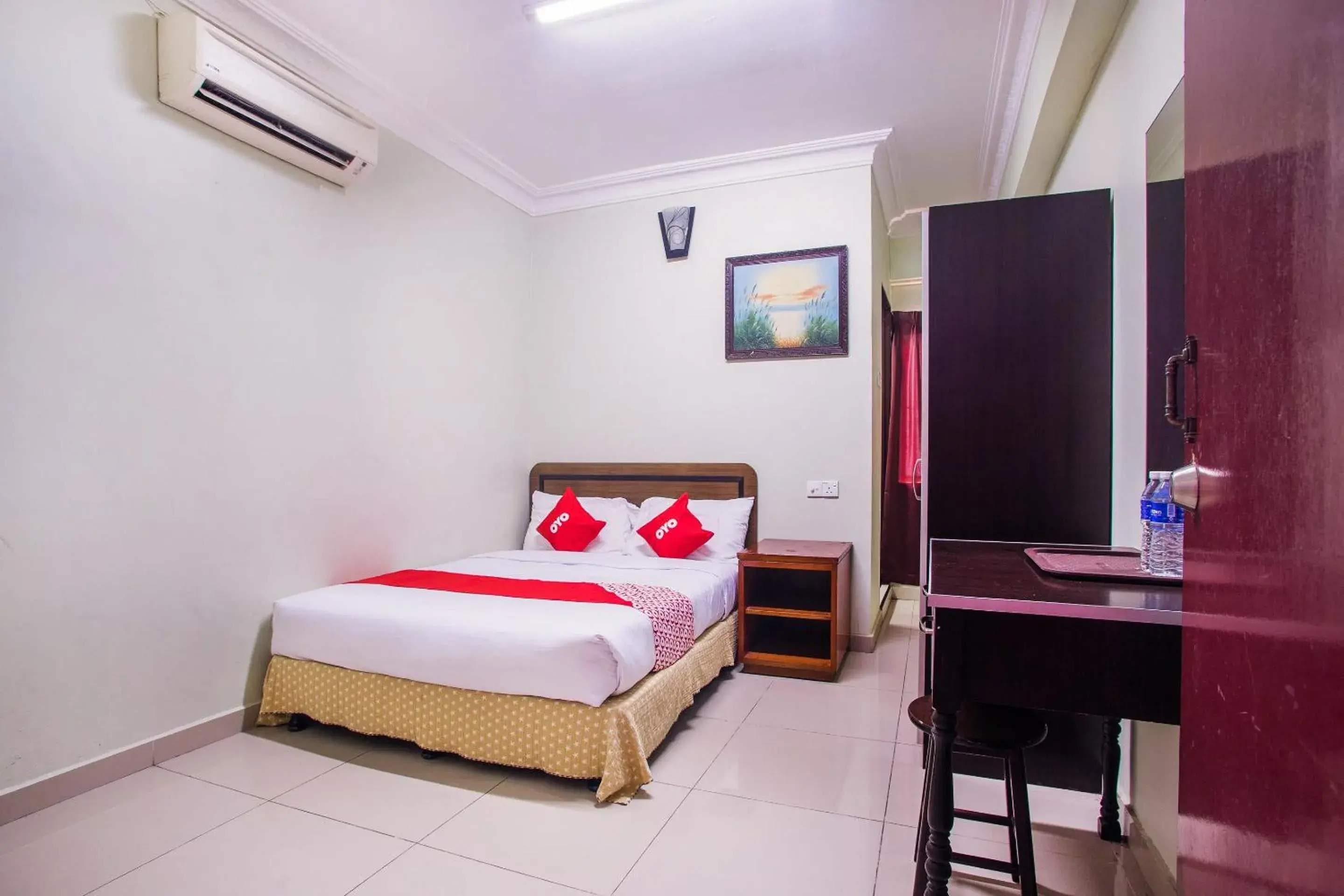 Standard Queen Room in Hotel O Casavilla Hotel Standard Queen Room in Hotel O Casavilla Hotel