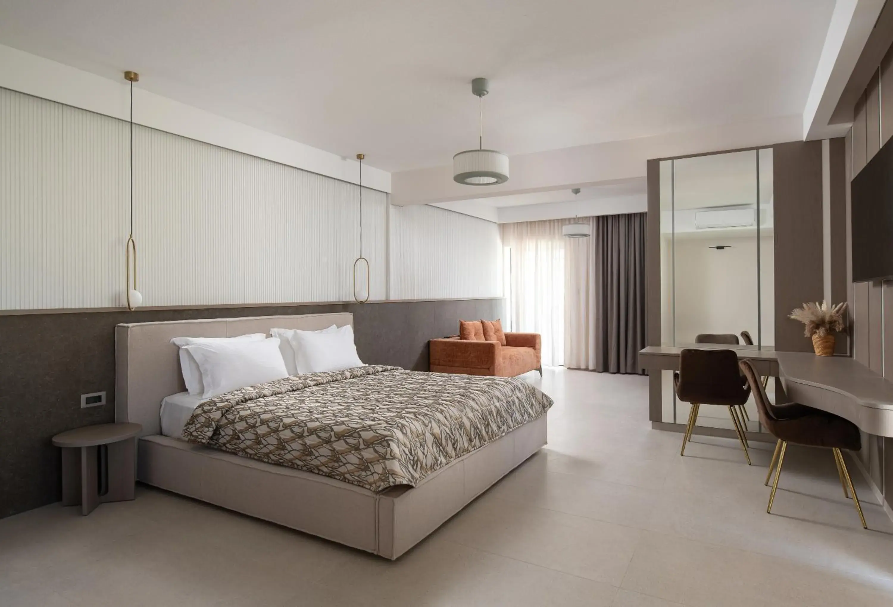 Senior Suite in Core Hotel Senior Suite in Core Hotel