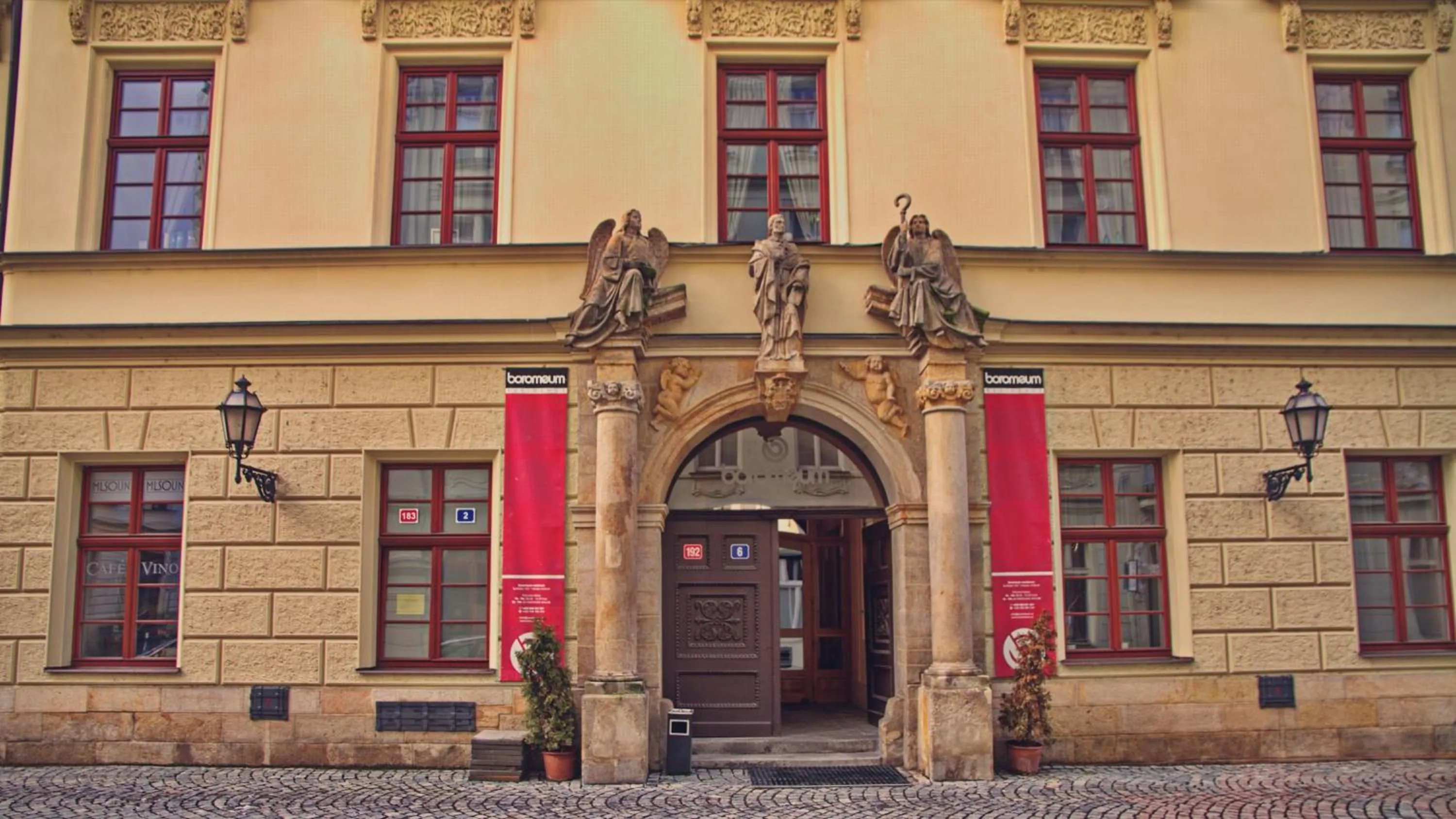 Property building in Boromeum Residence