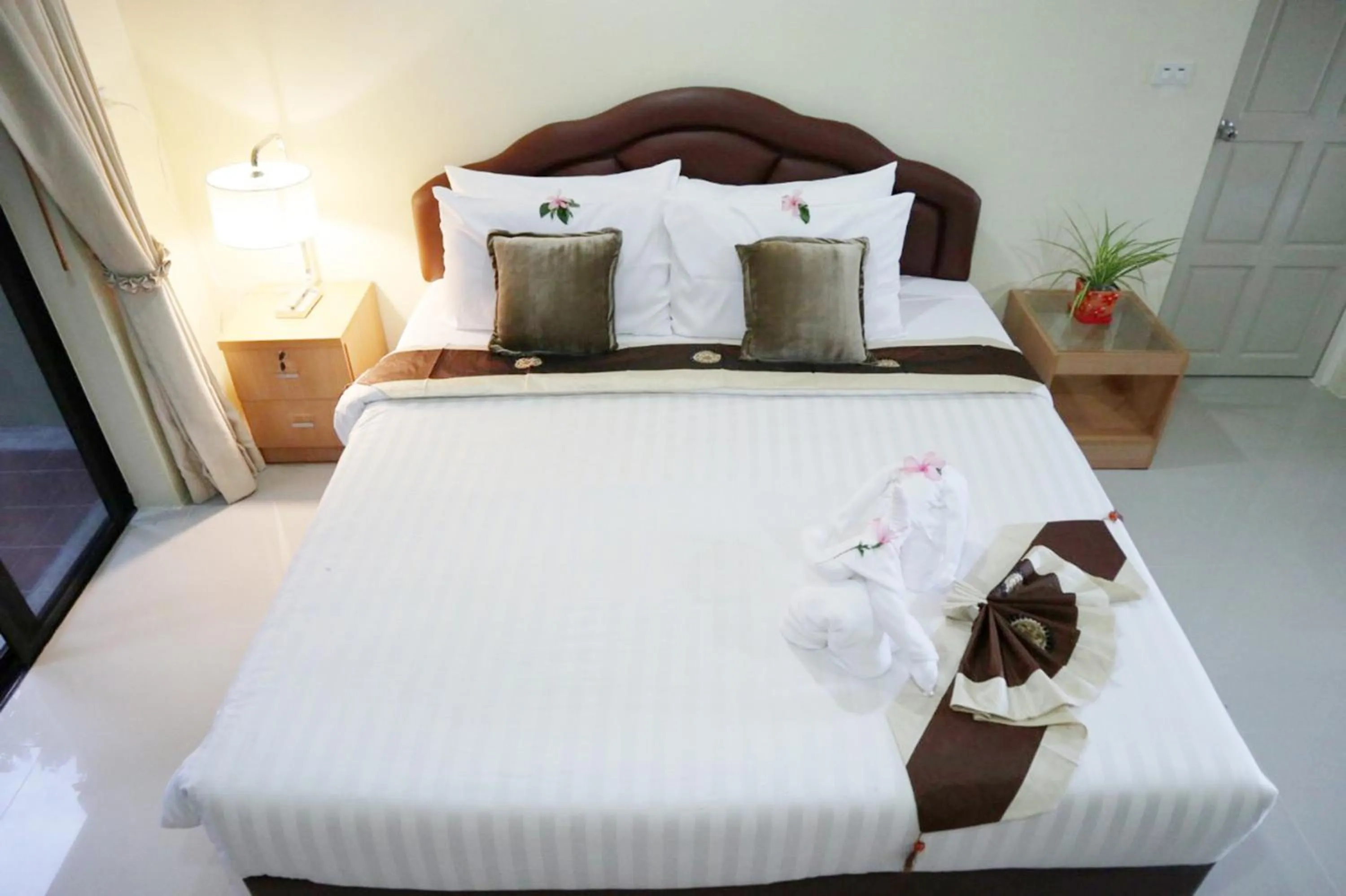 Bed in ChiangRai Lake Hill