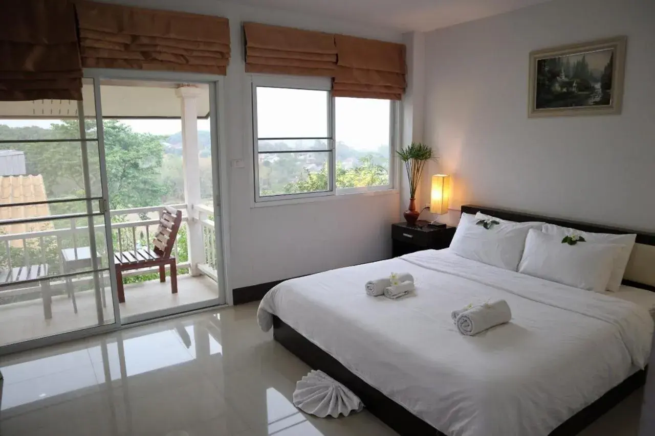 Single Room with Balcony - single occupancy in ChiangRai Lake Hill Single Room with Balcony - single occupancy in ChiangRai Lake Hill