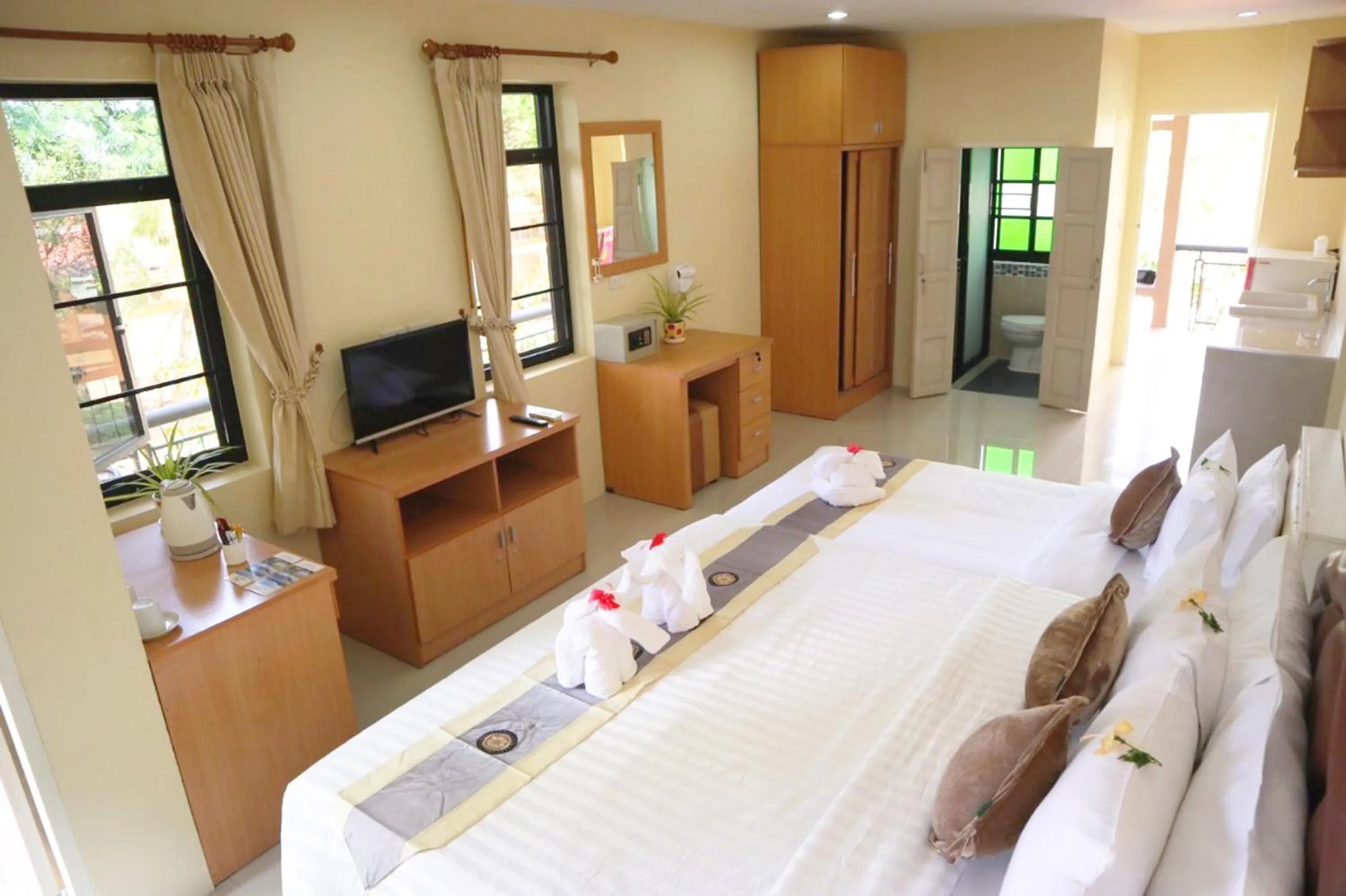 Bed in ChiangRai Lake Hill